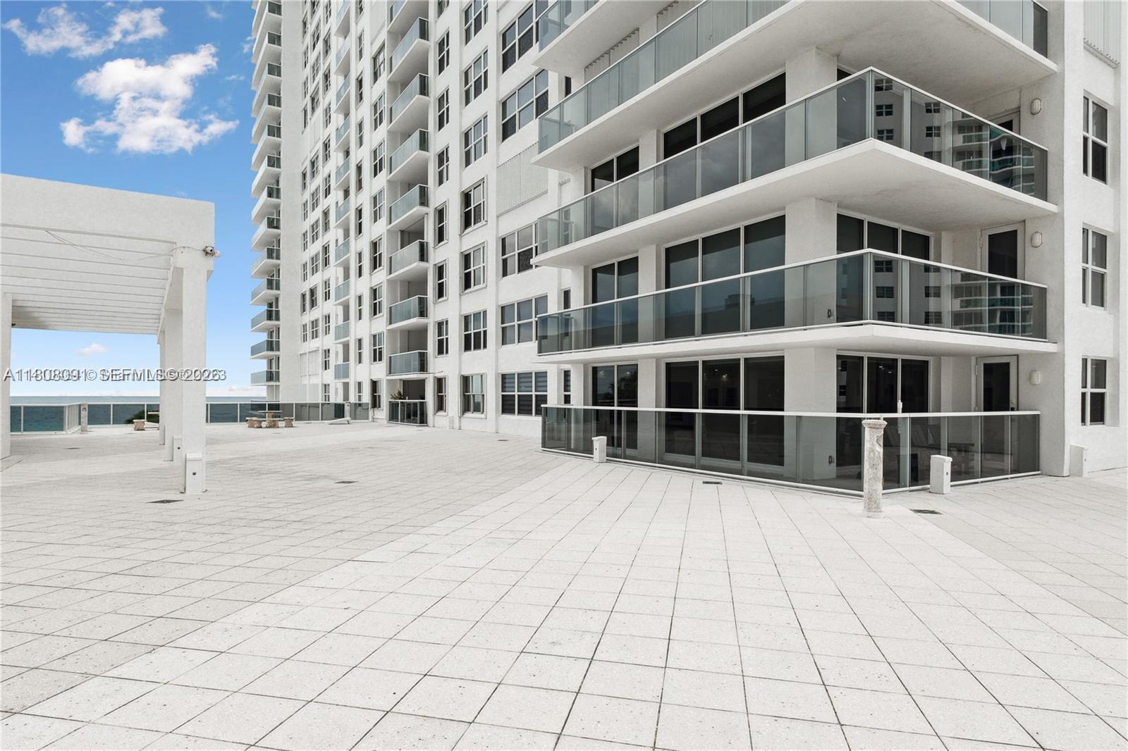 AQUARIUS CONDO - Residential