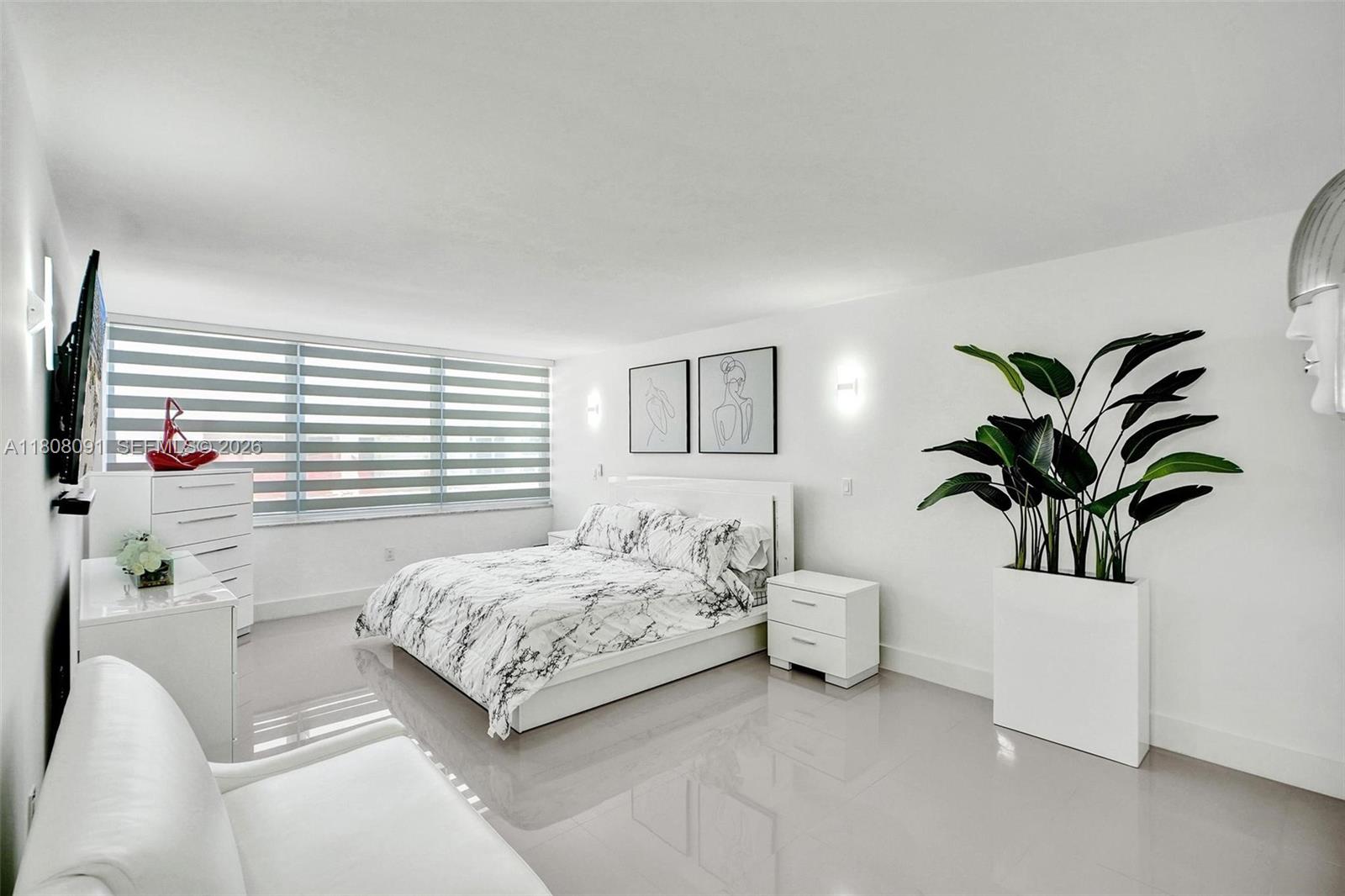AQUARIUS CONDO - Residential