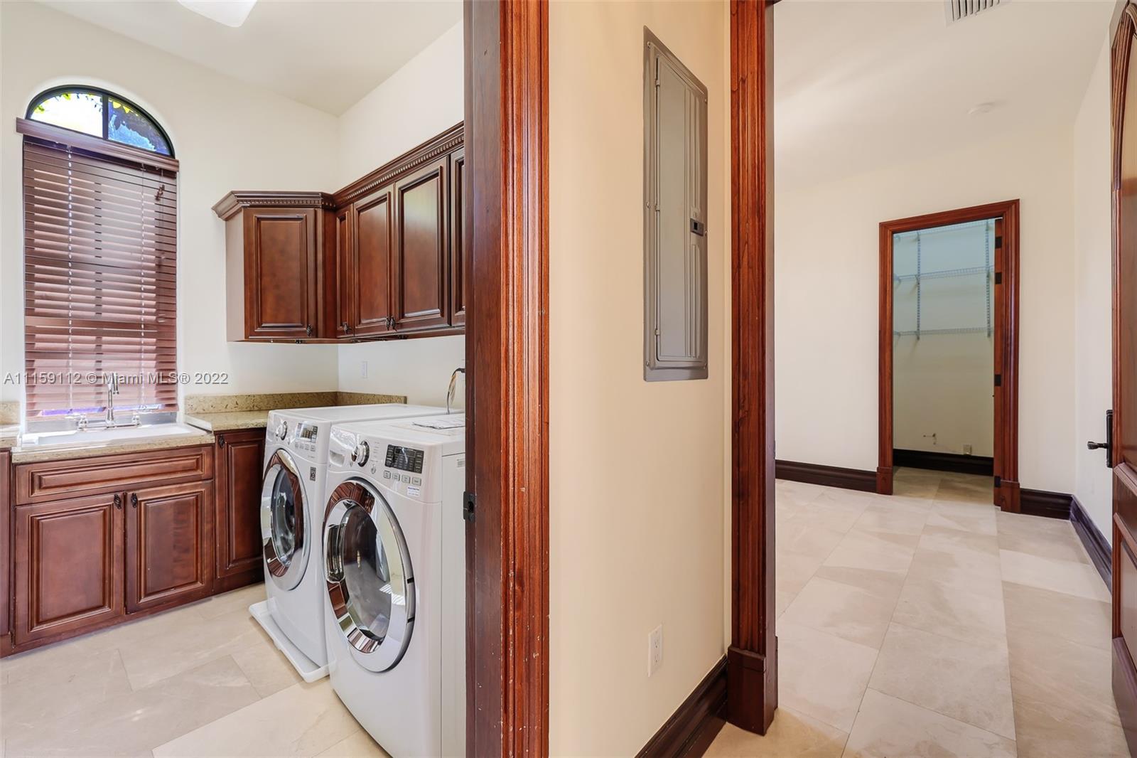 SUNILAND ESTATES 1ST ADDN - Residential