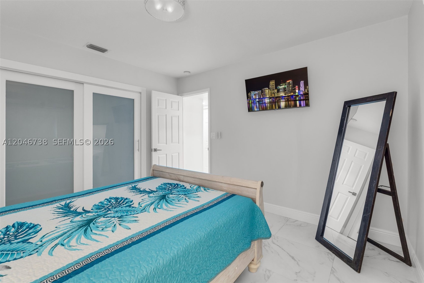 HARBOR SHORES - Residential