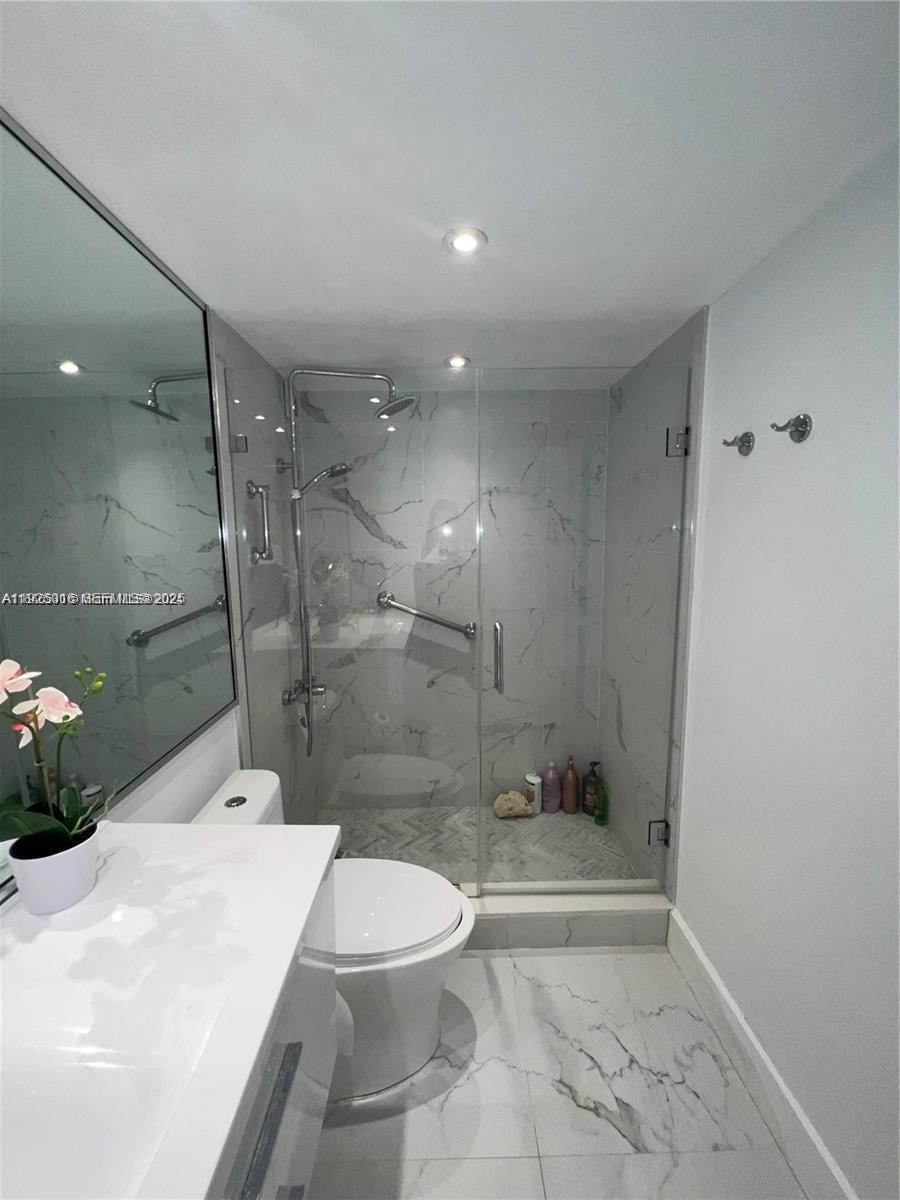 OCEANSIDE PLAZA CONDO - Residential