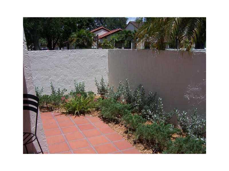 CROSSINGS TOWNHOUSES SEC - Residential Lease