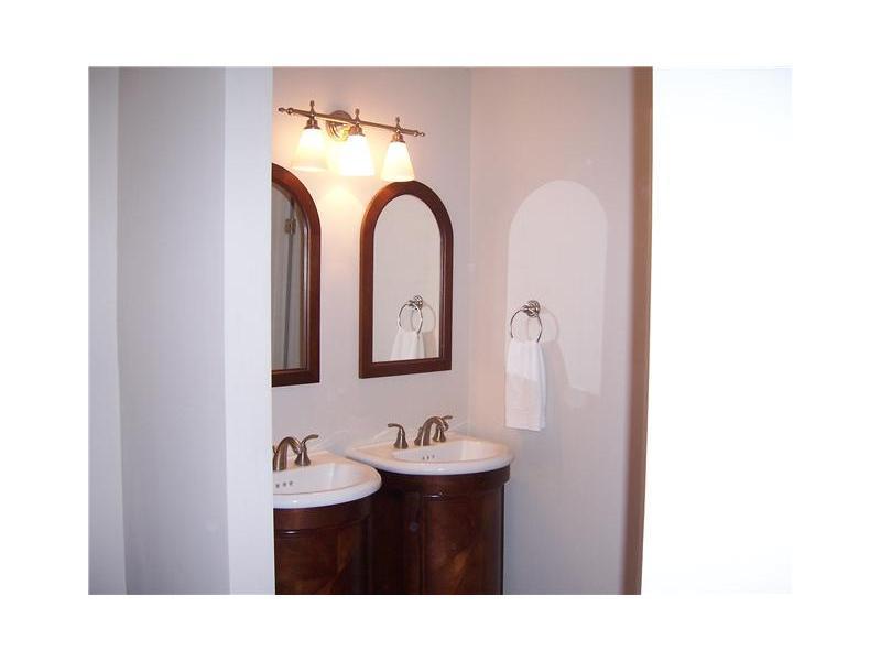 CROSSINGS TOWNHOUSES SEC - Residential Lease