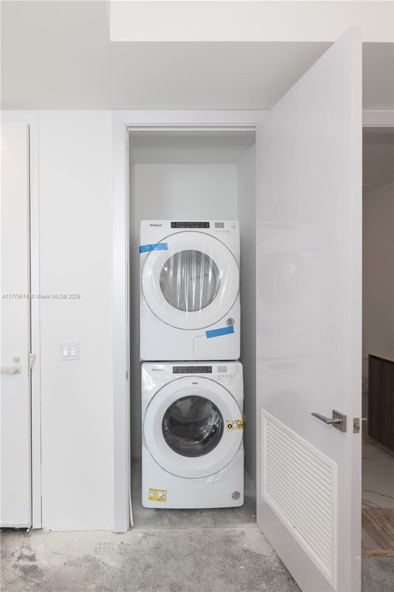 Aurora Condo - Residential