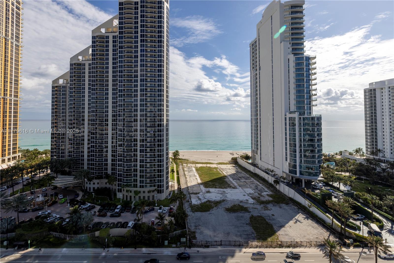 Aurora Condo - Residential