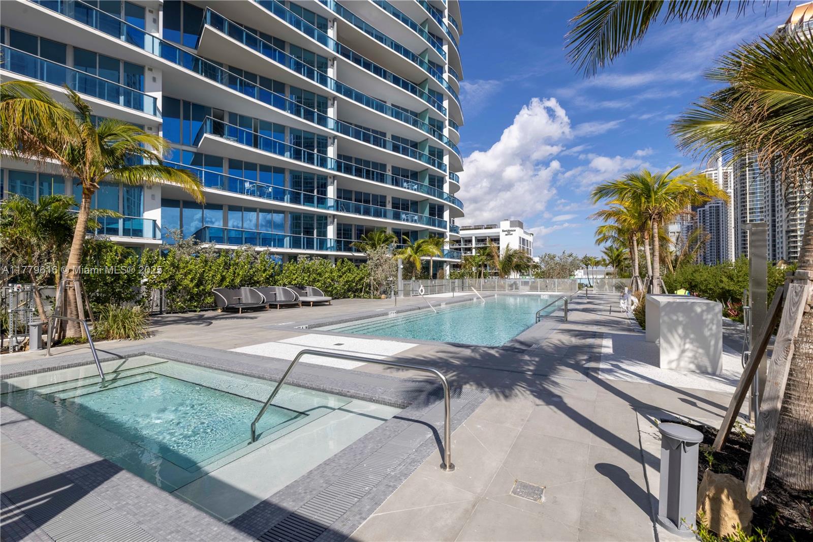 Aurora Condo - Residential