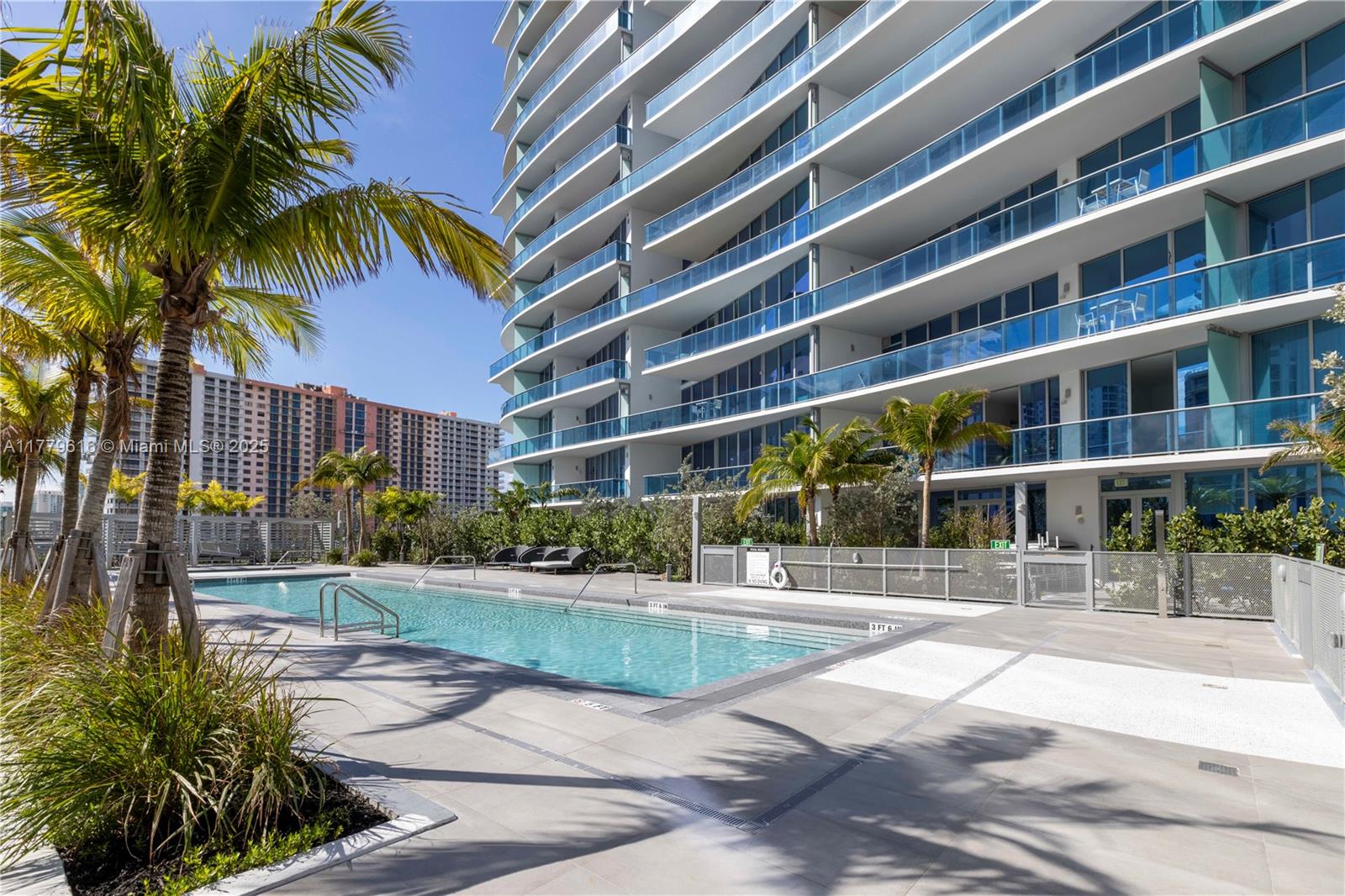 Aurora Condo - Residential