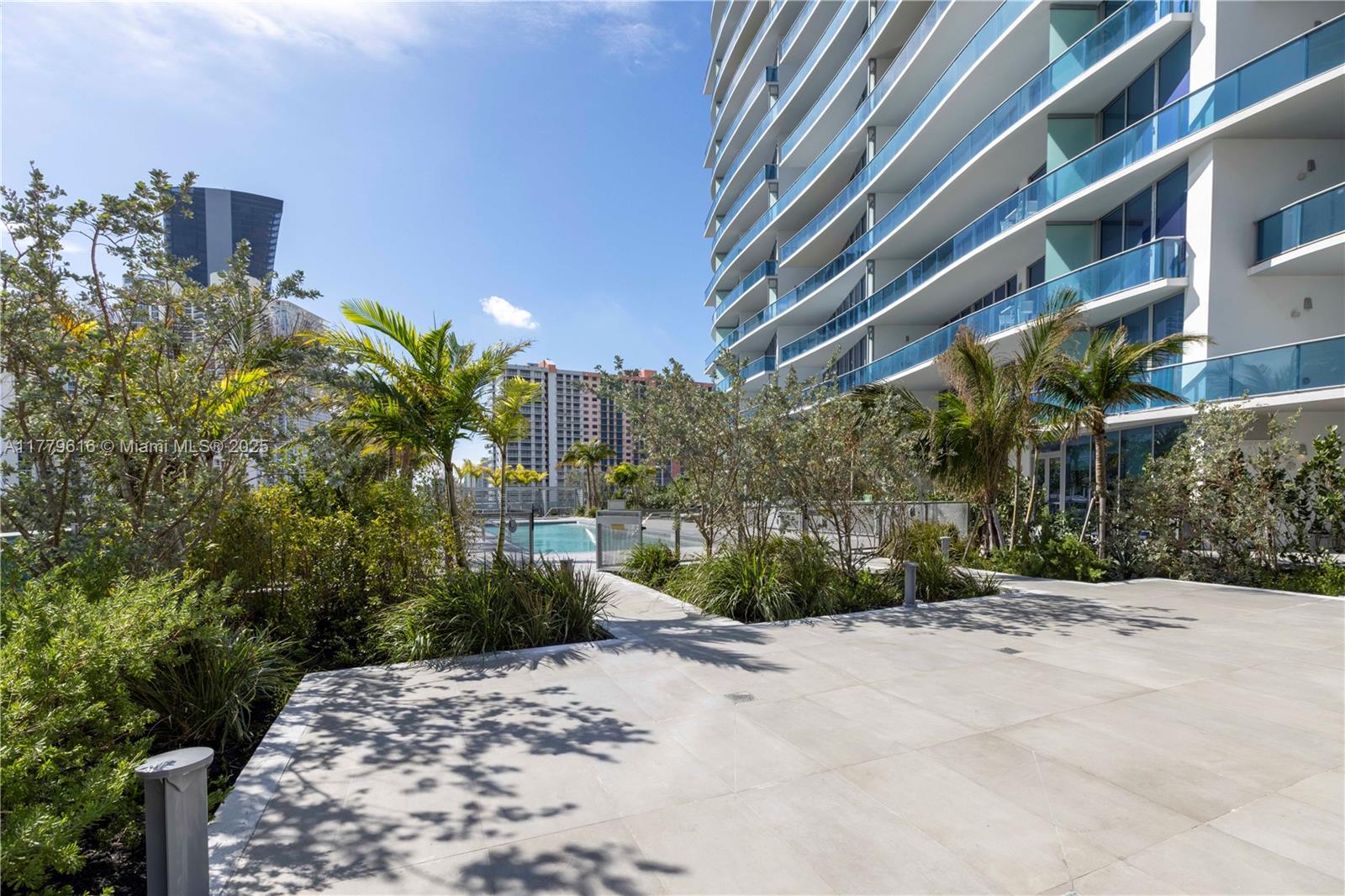 Aurora Condo - Residential