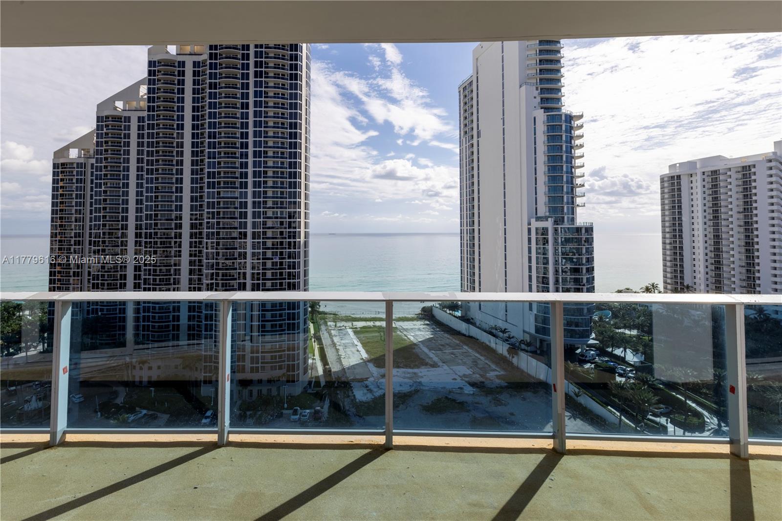Aurora Condo - Residential