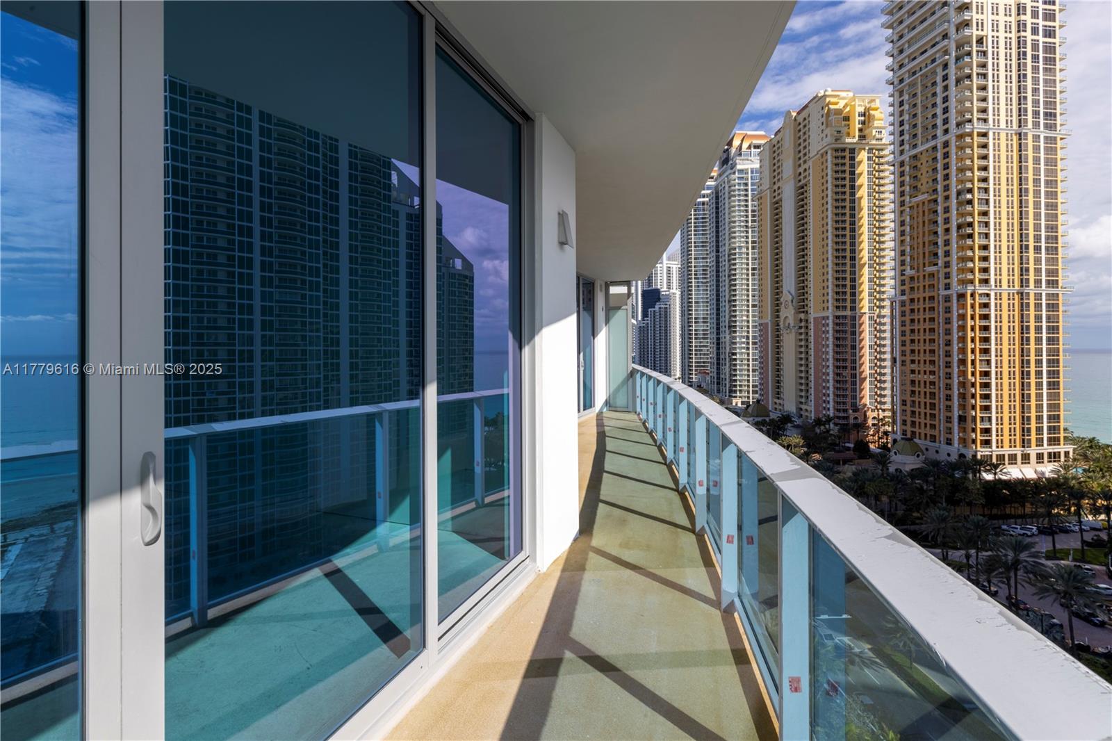 Aurora Condo - Residential