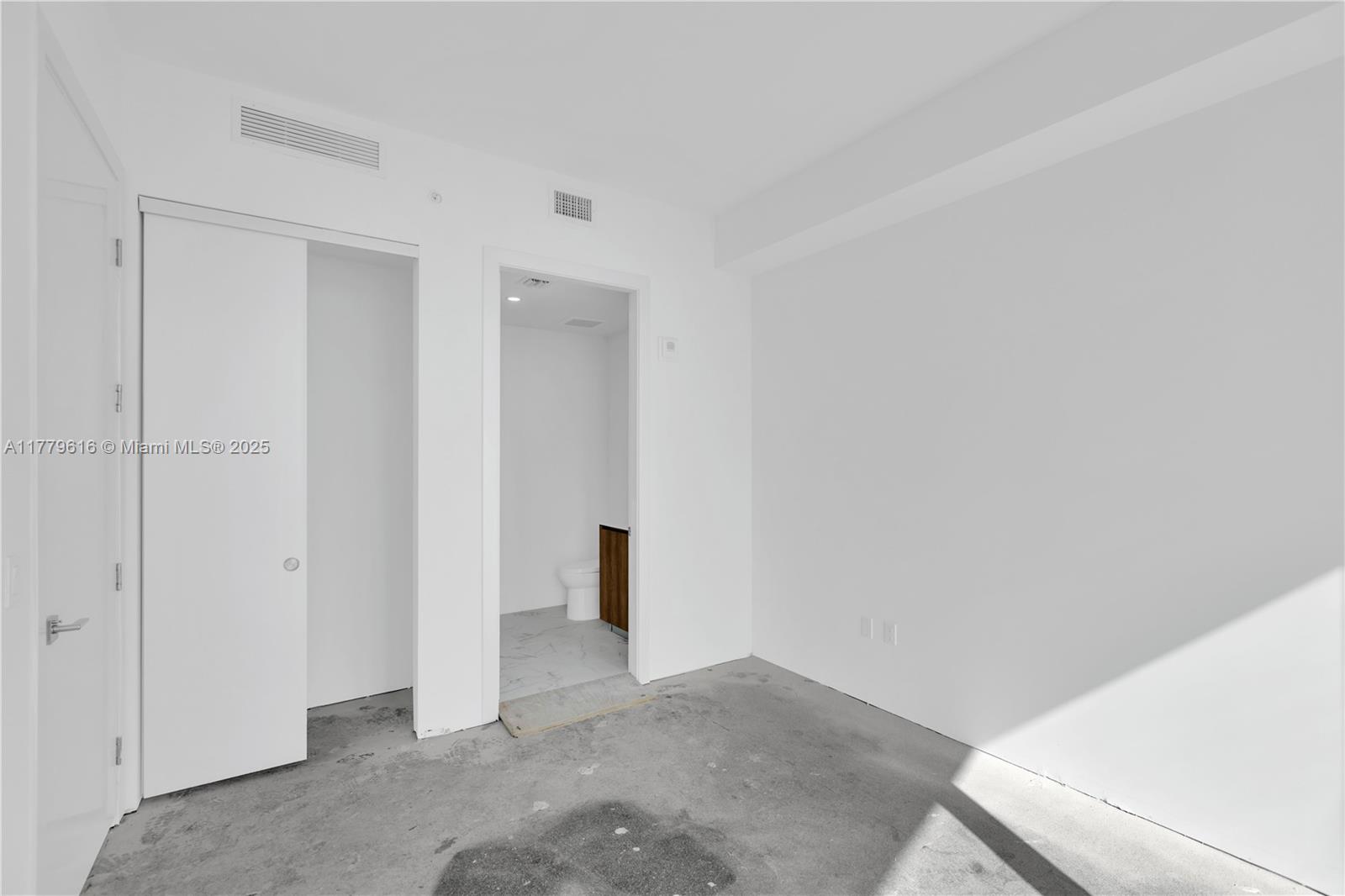 Aurora Condo - Residential