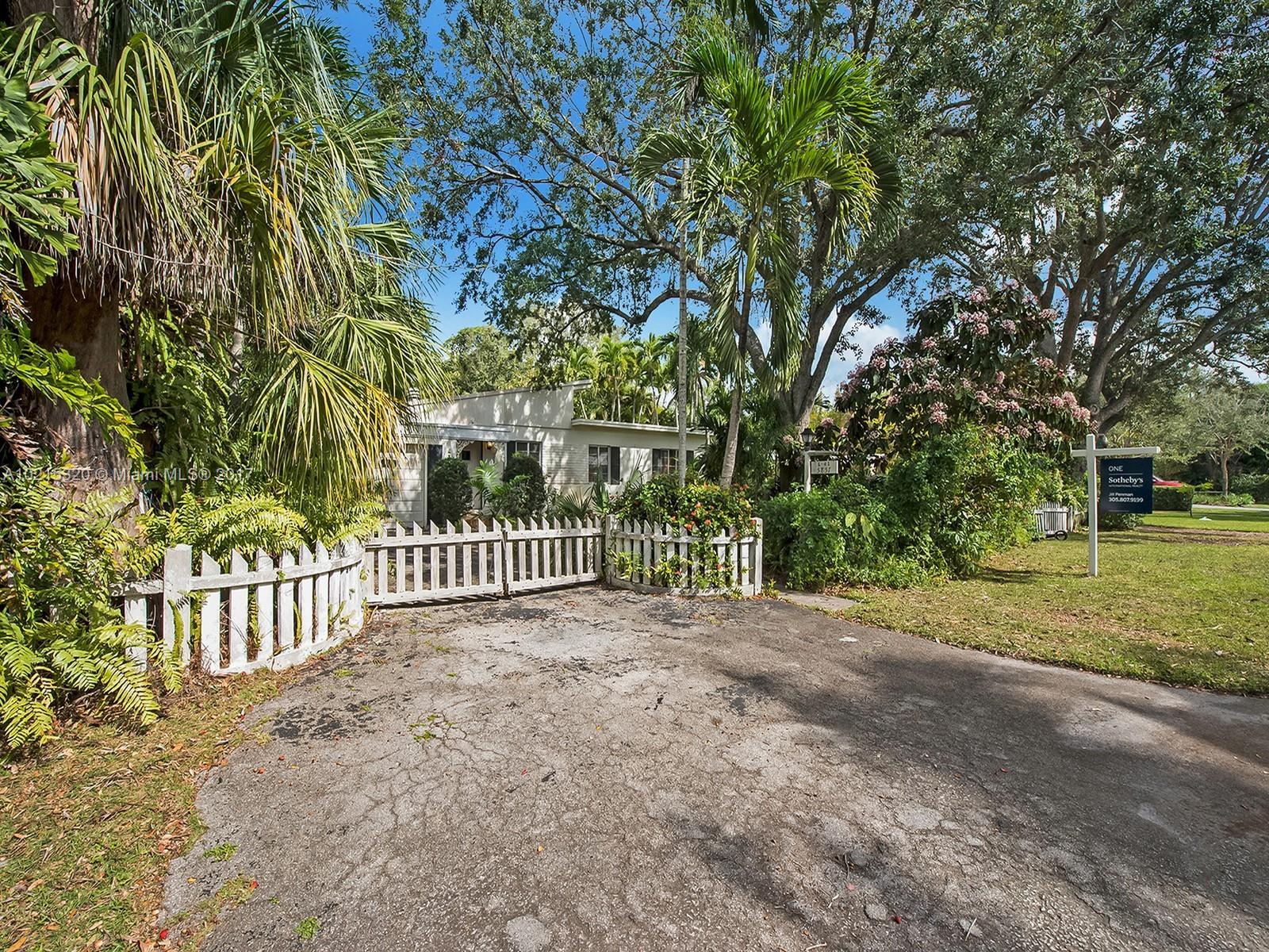 Fairglade Park - Land