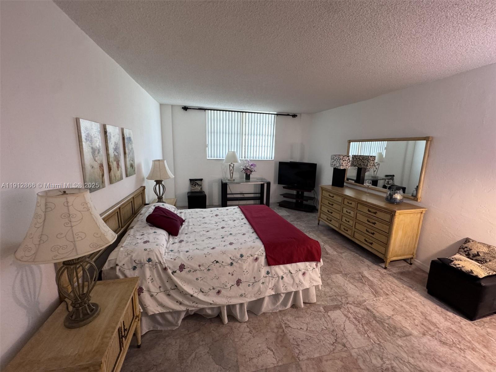 OCEANVIEW BUILDING A COND - Residential