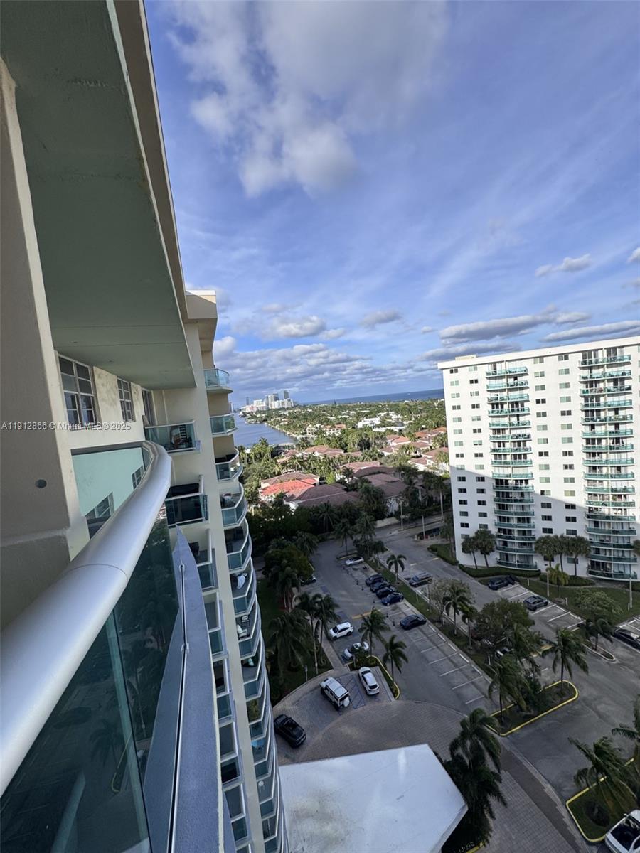OCEANVIEW BUILDING A COND - Residential
