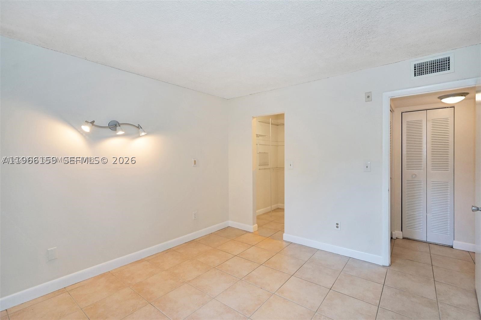 COURTYARDS AT KENDALL - Residential