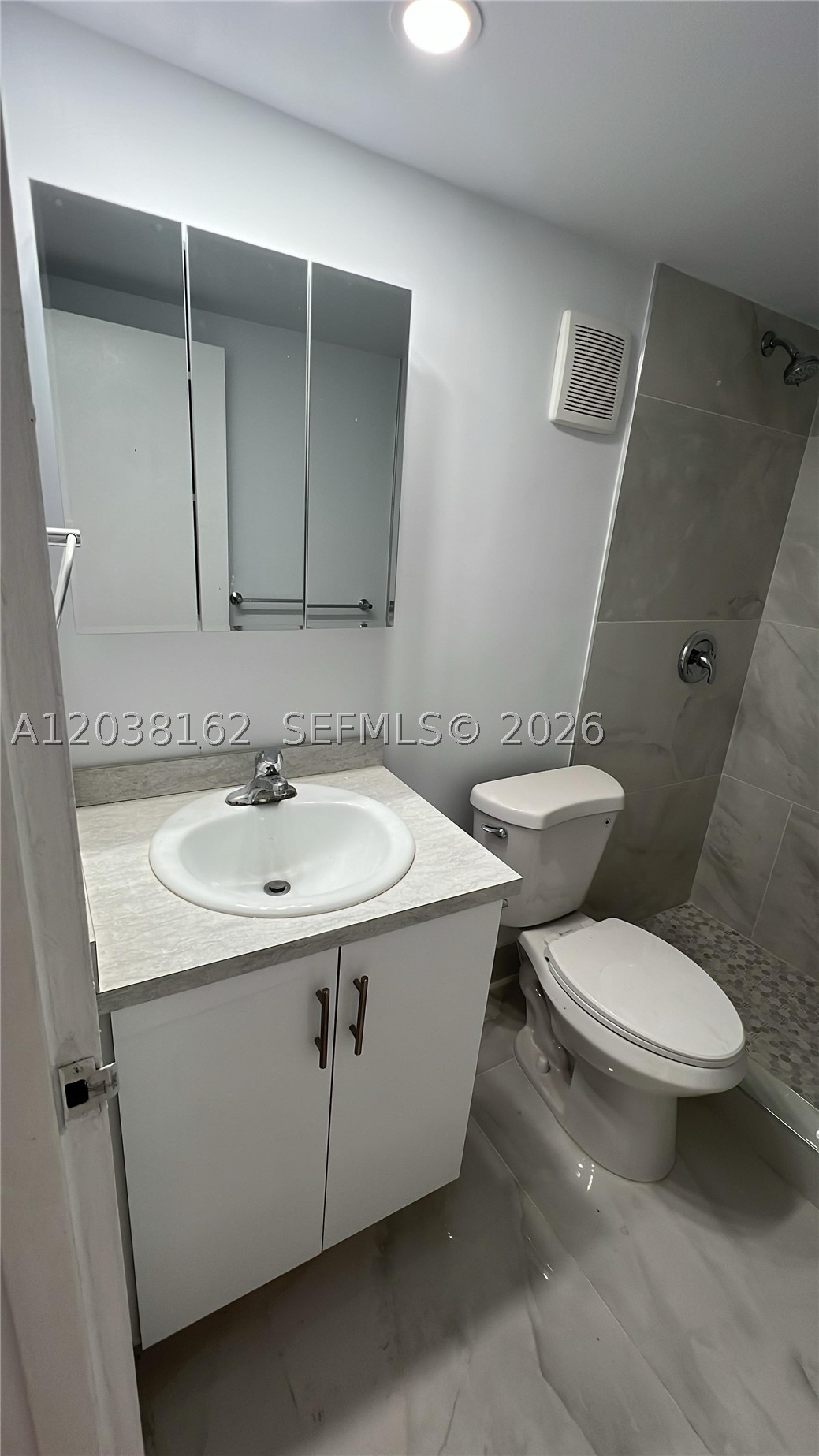 SUB OF PB 7-113 - Residential Lease