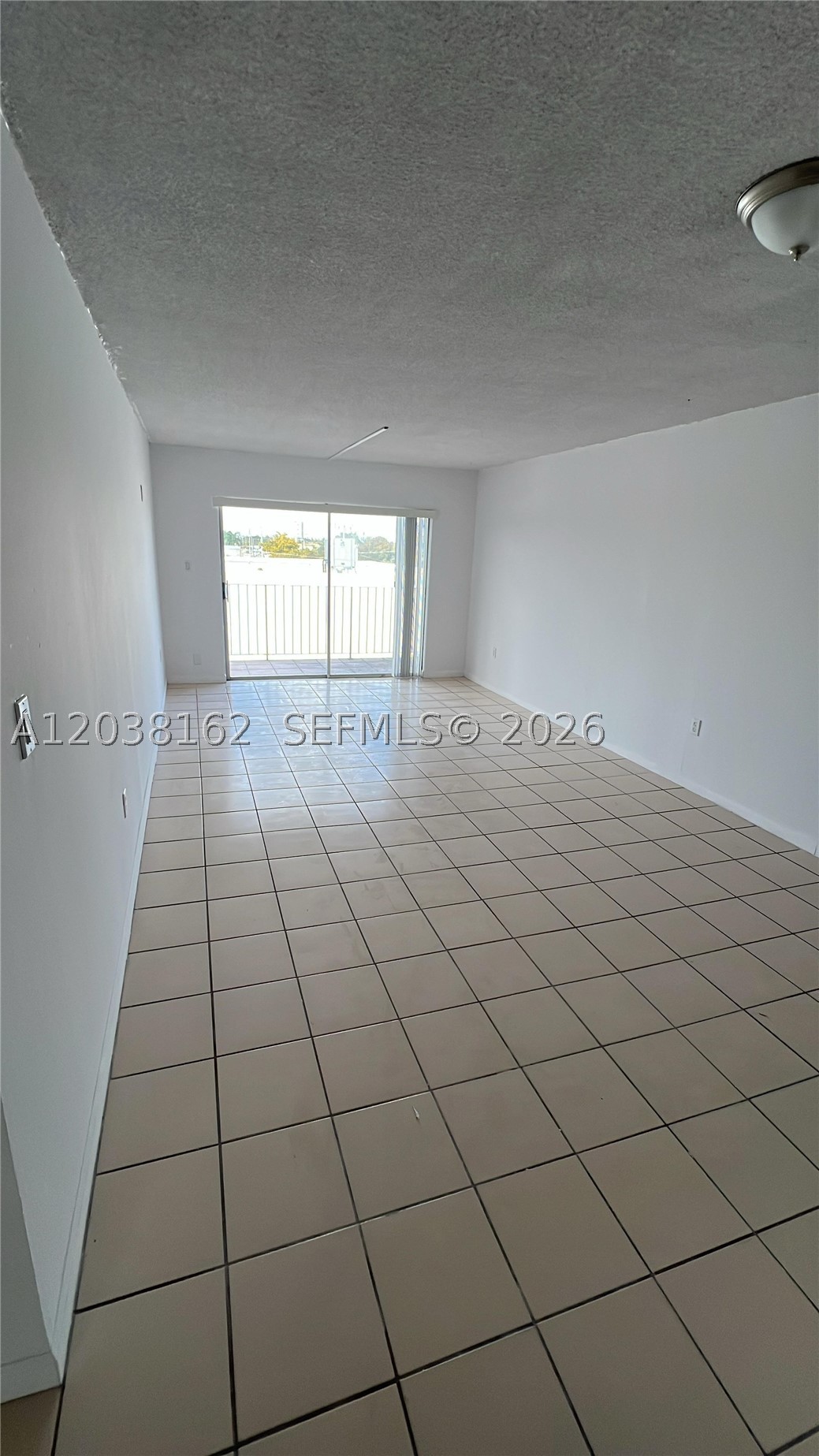 TWO BEDROOM ONE BATH ON 4TH FLOOR IN HIALEAH ON PALM AVENUE. PLEASE CALL OFFICE NUMBER FOR
SHOWING INSTRUCTIONS ON LOCKBOX WASHERS AND DRYERS ON SITE