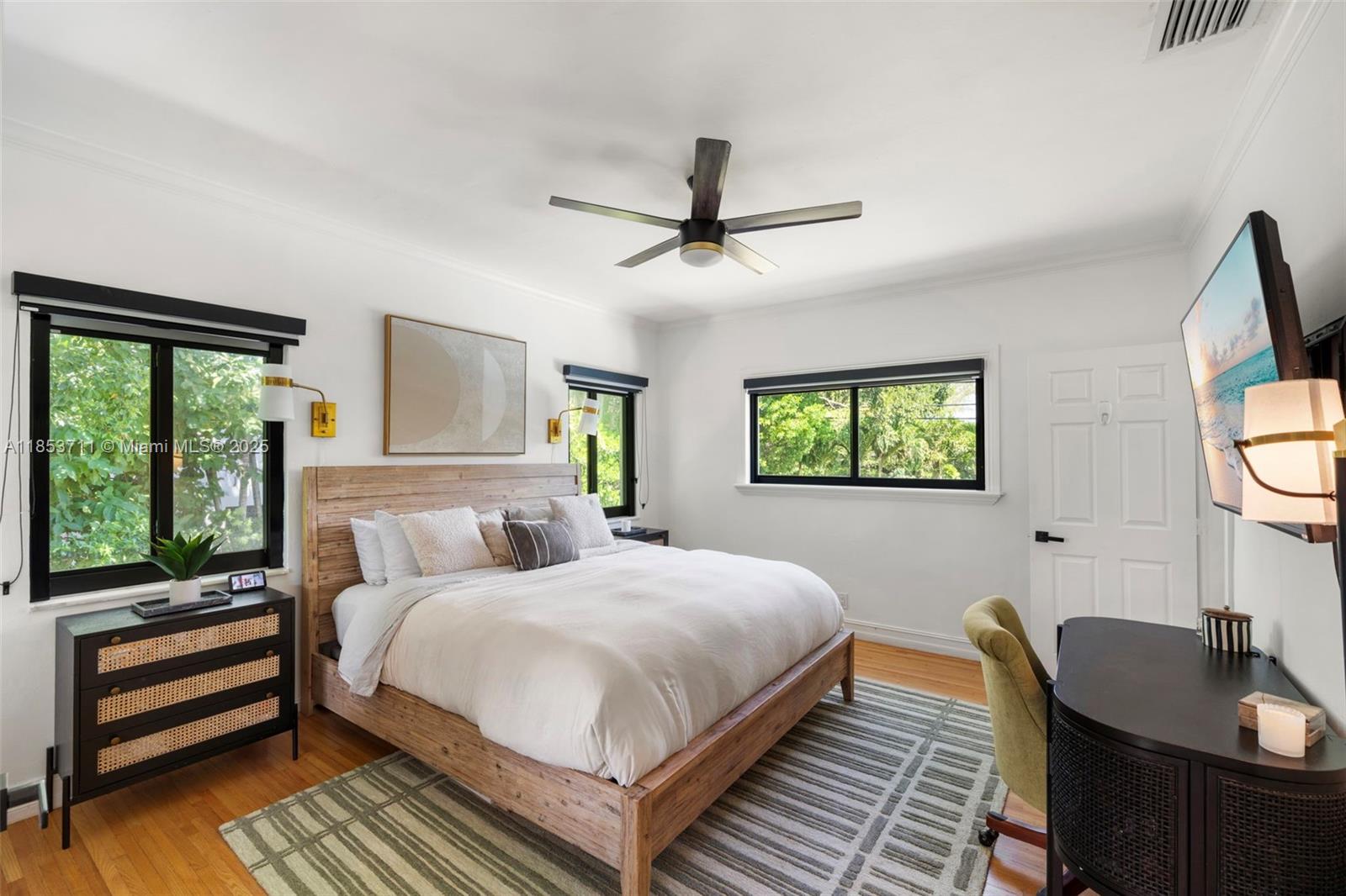 BAY HEIGHTS - Residential