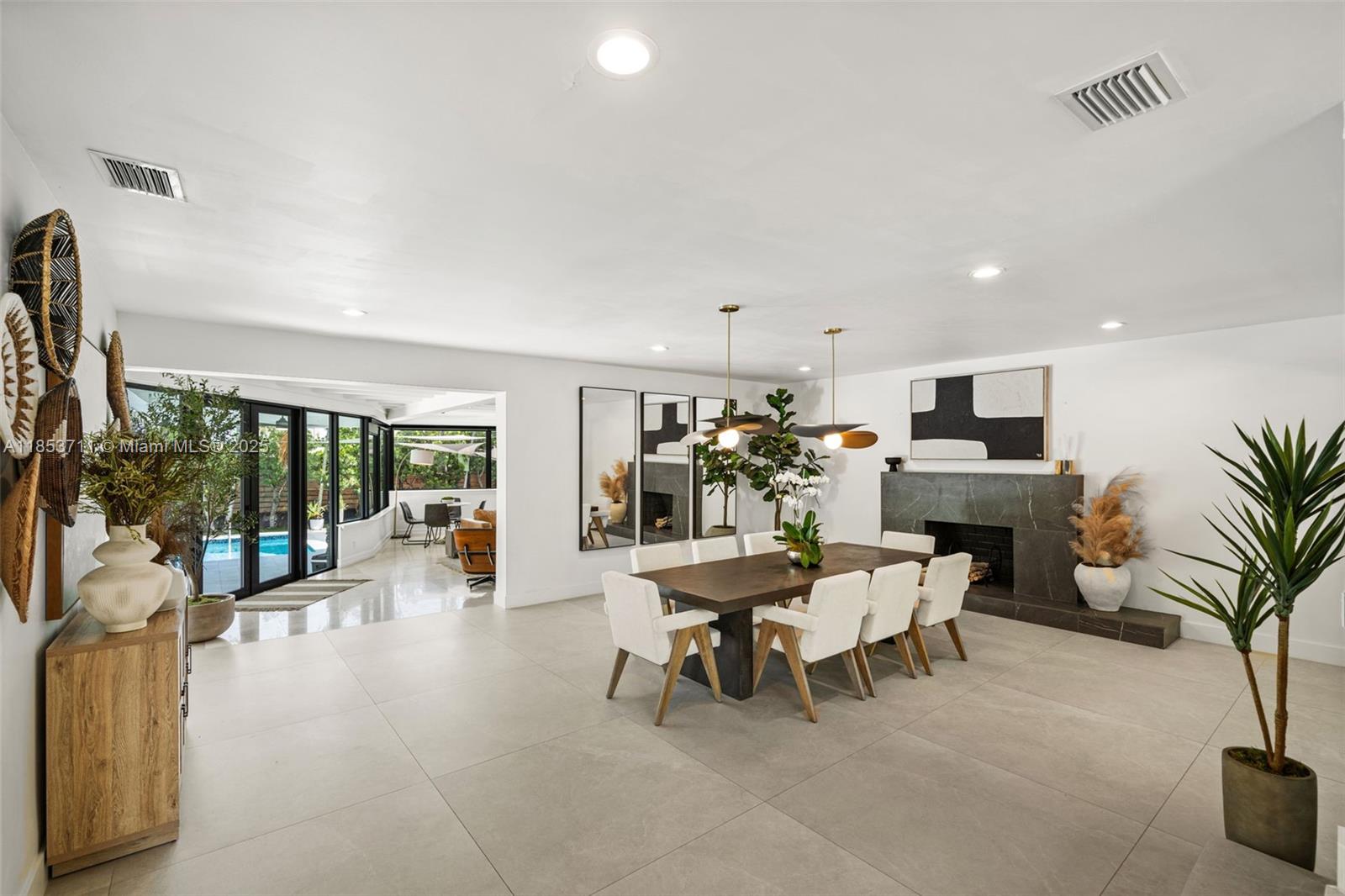 BAY HEIGHTS - Residential