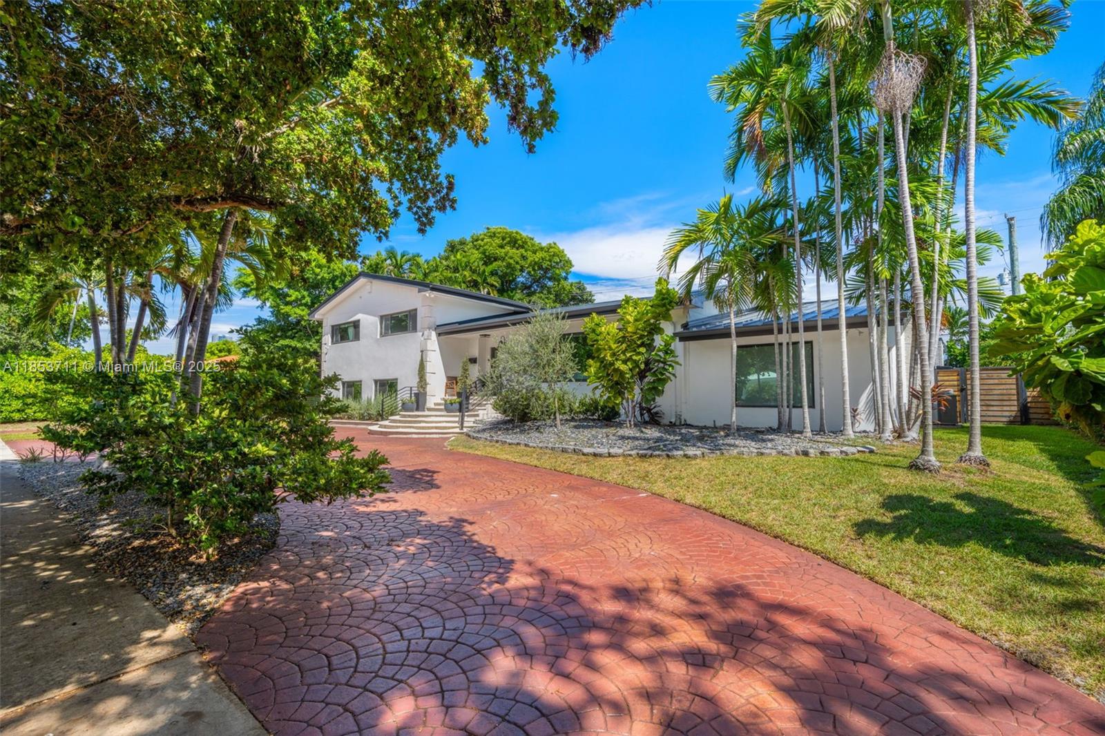 BAY HEIGHTS - Residential