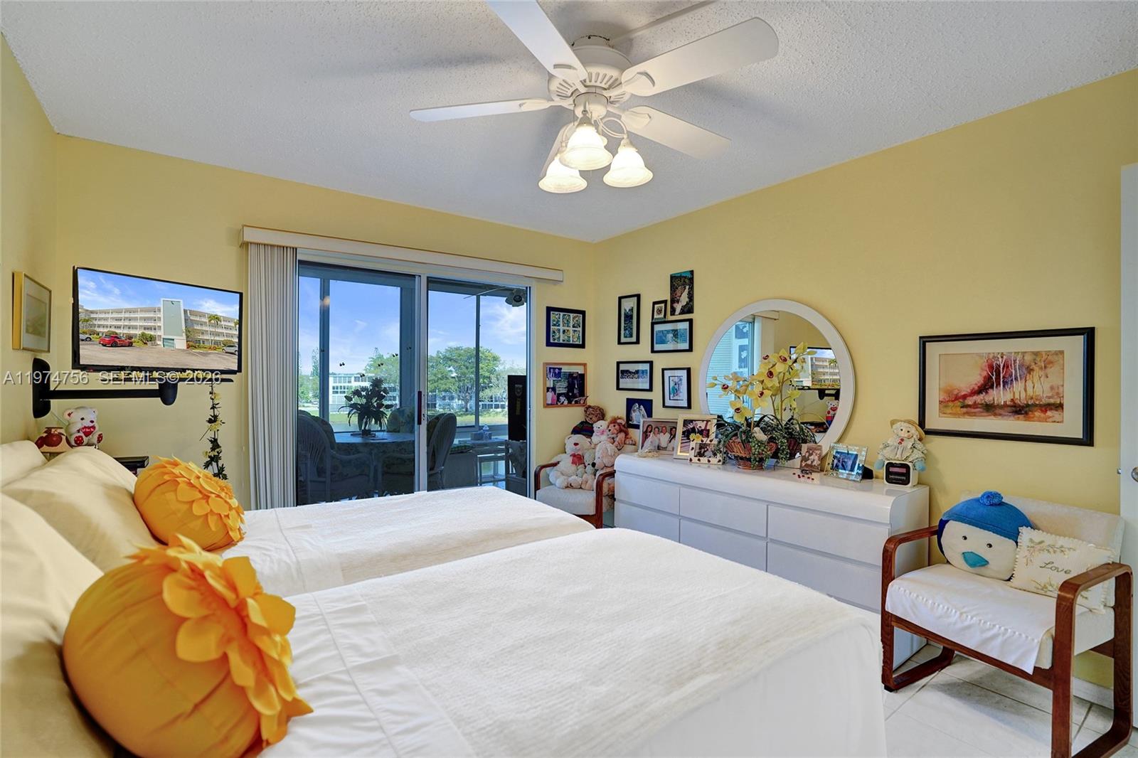 CAMBRIDGE D CONDO - Residential