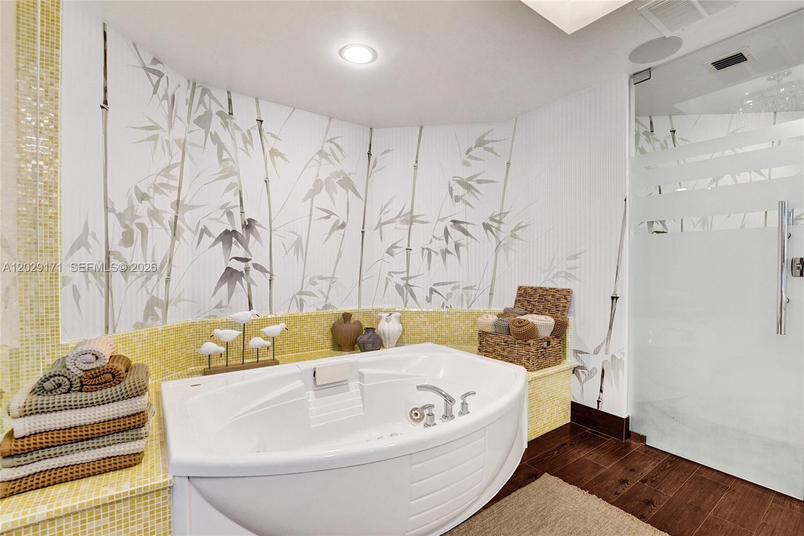 OCEAN PALMS CONDO - Residential