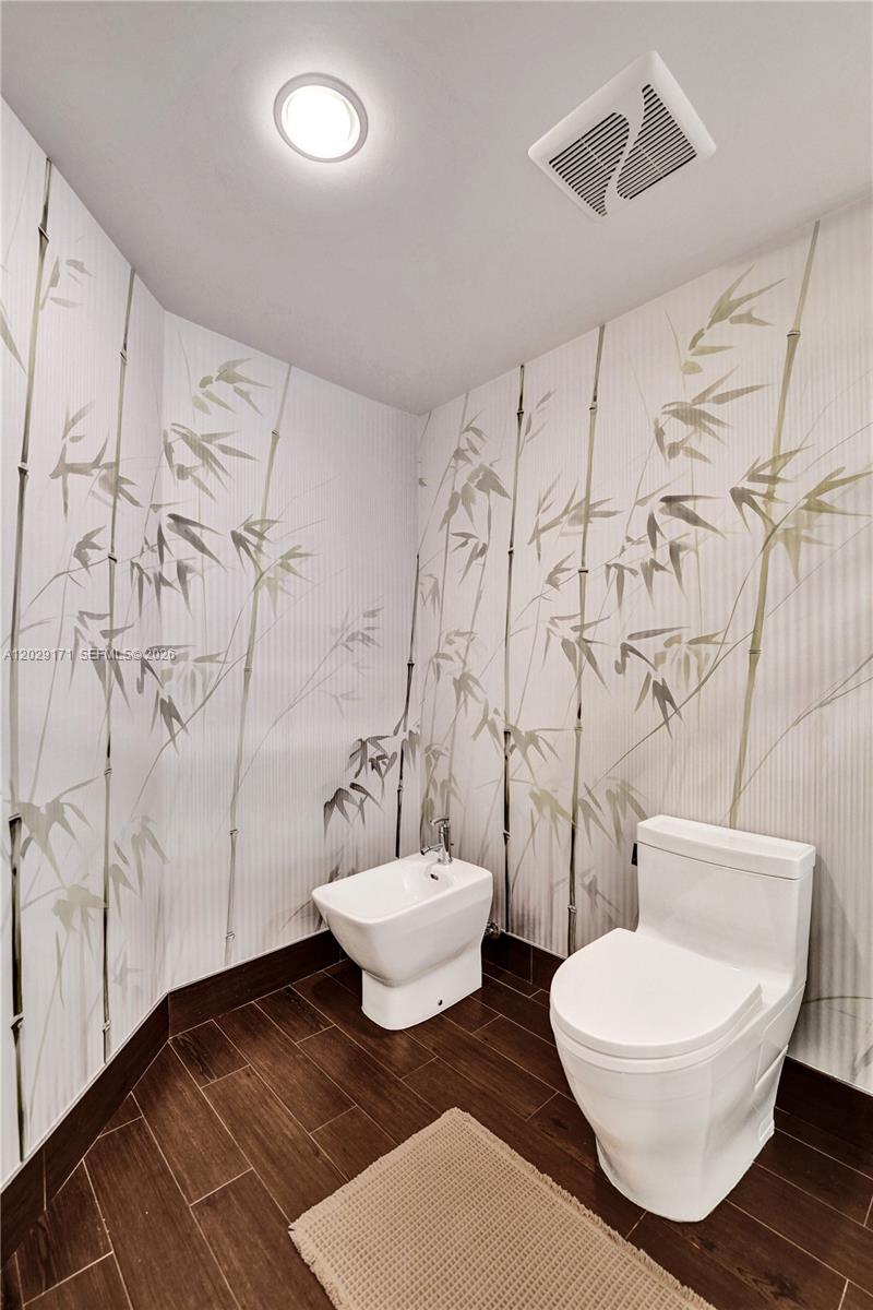 OCEAN PALMS CONDO - Residential
