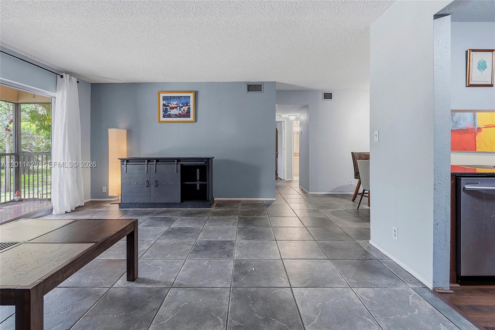 OAKLAND FOREST CLUB CONDO - Residential