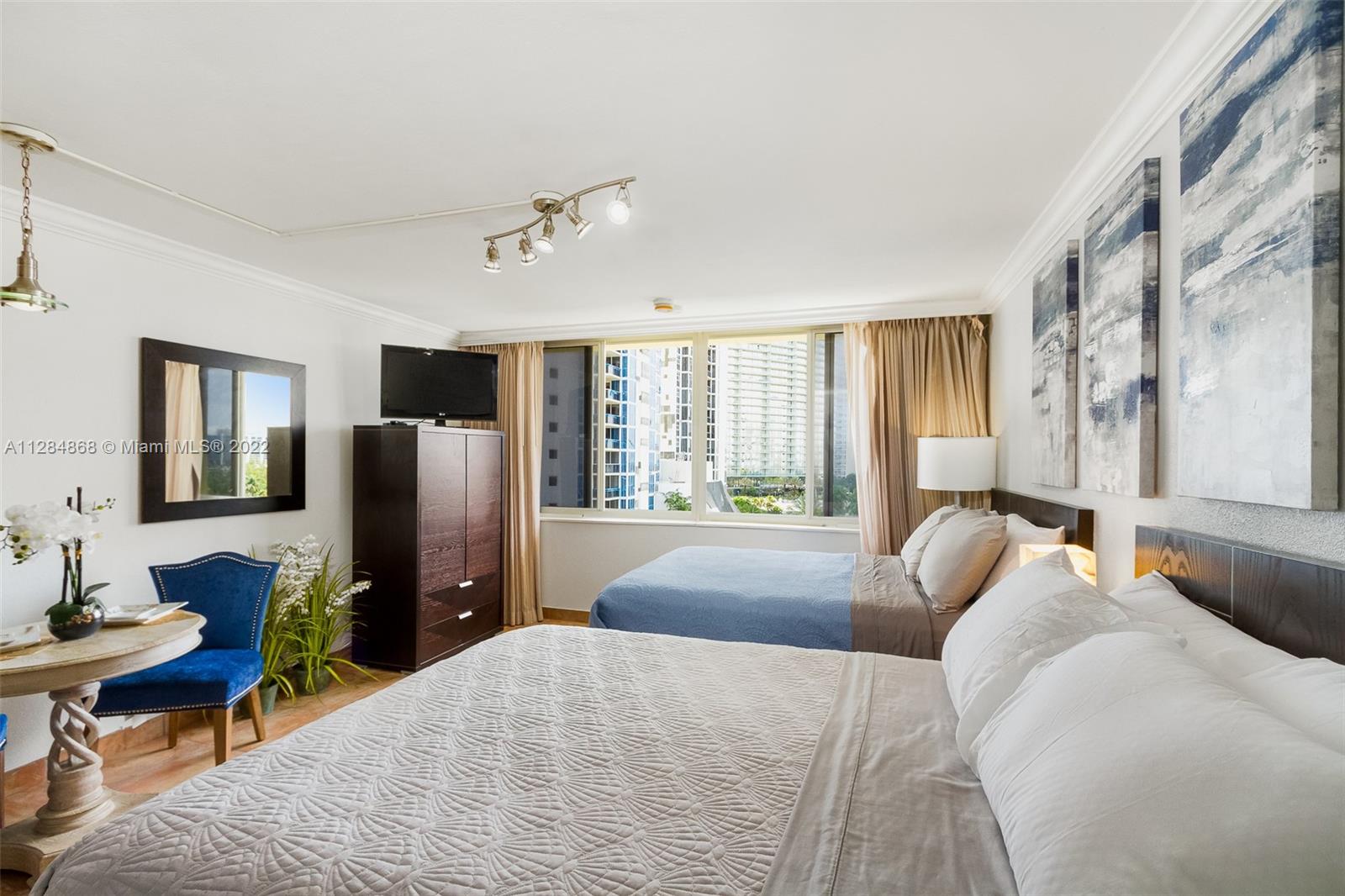 THE AVENTURA BEACH CLUB C - Residential