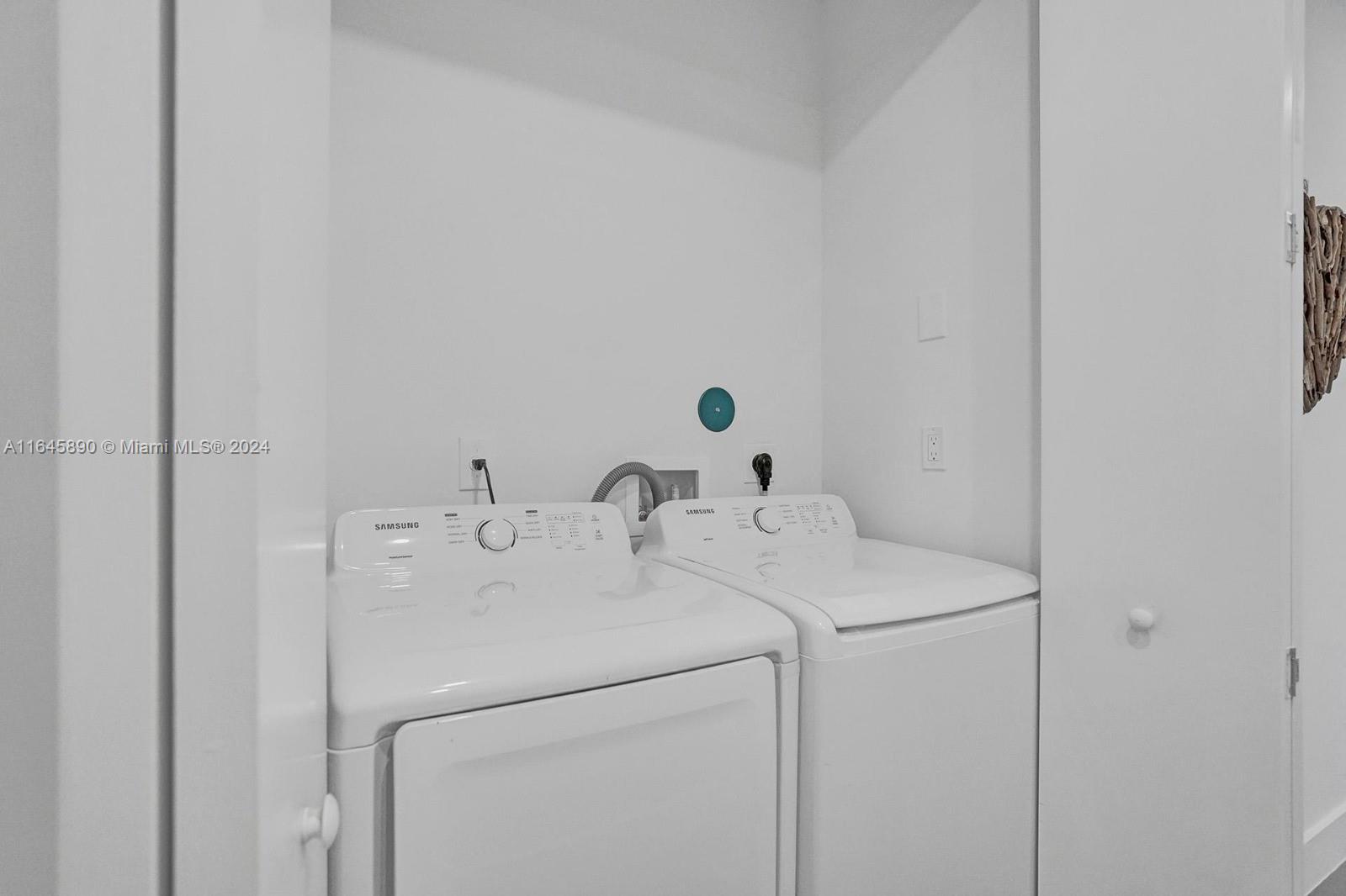 LAUDERDALE - Residential