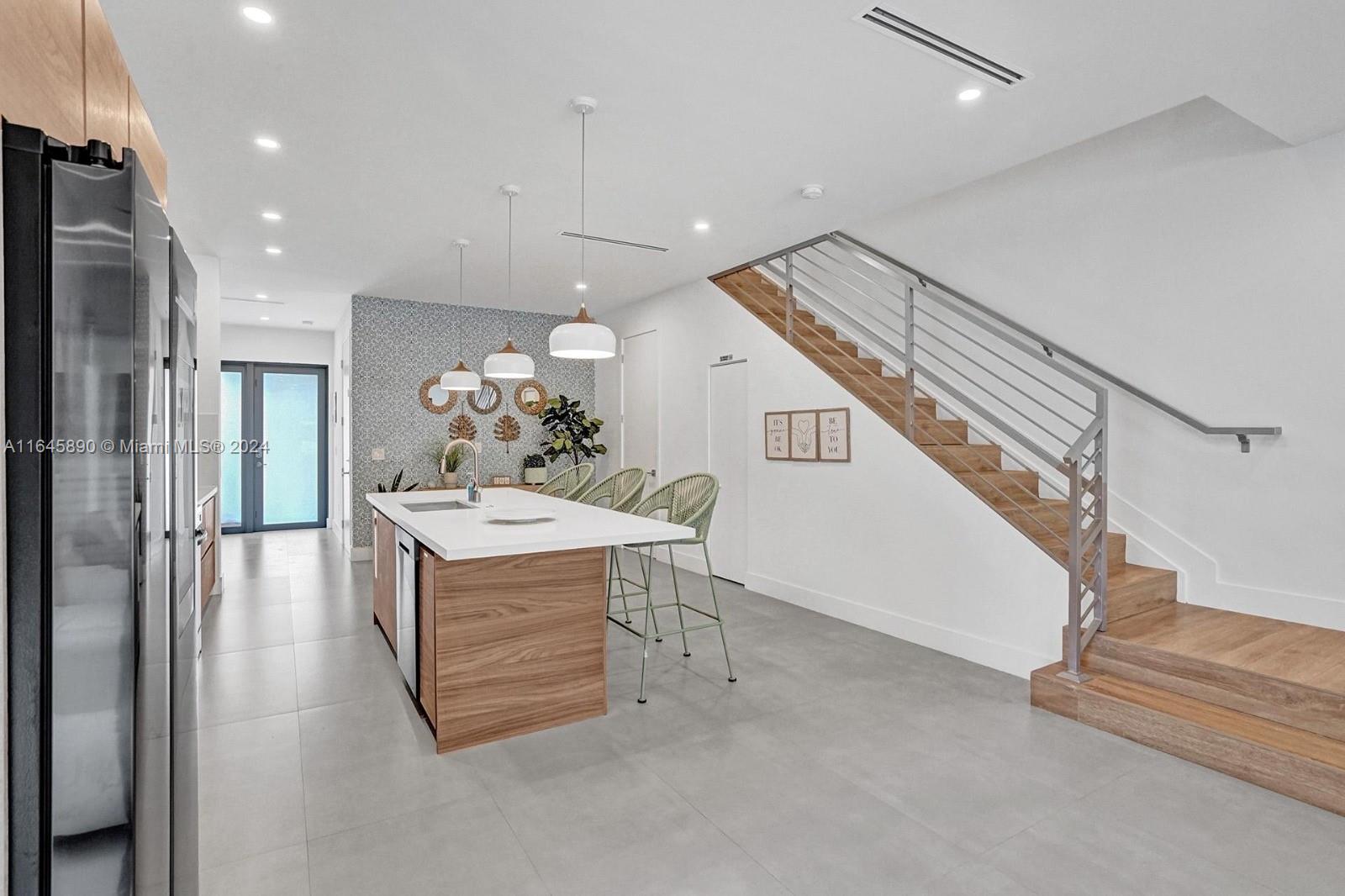 LAUDERDALE - Residential
