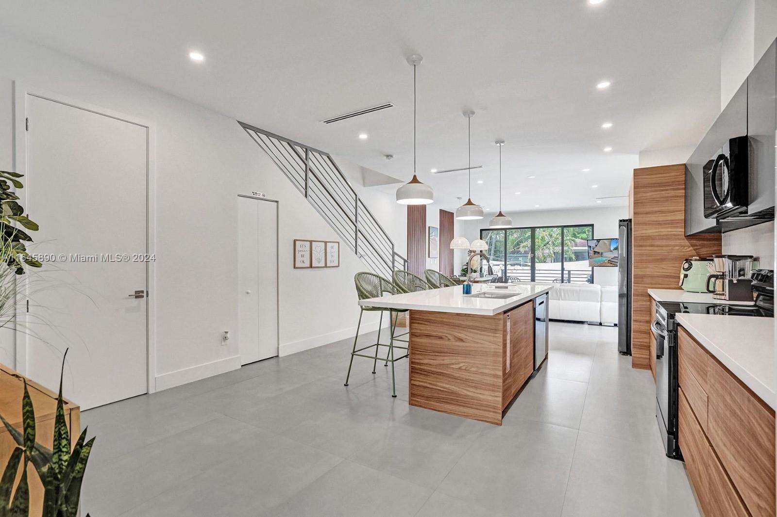 LAUDERDALE - Residential