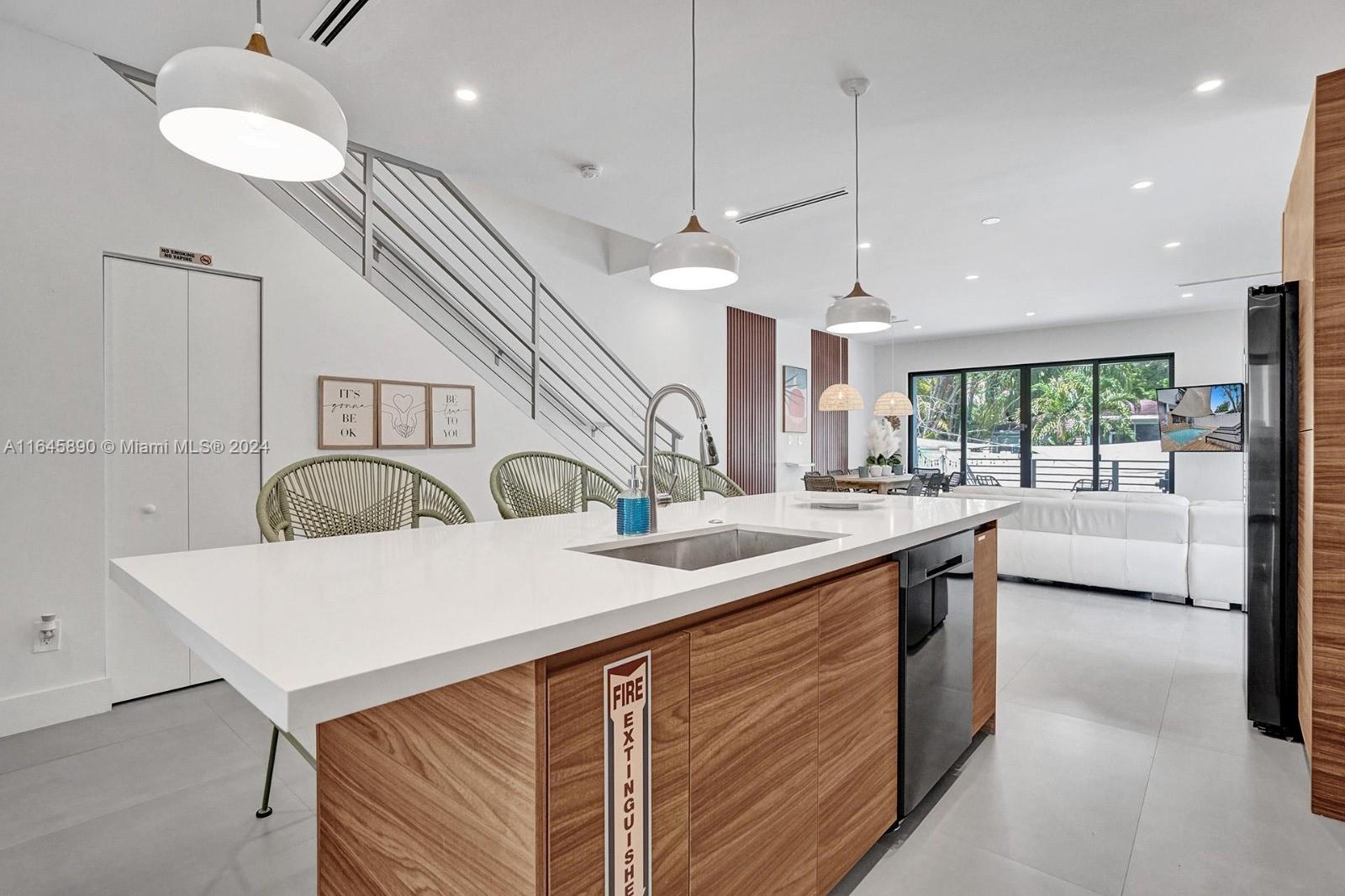 LAUDERDALE - Residential