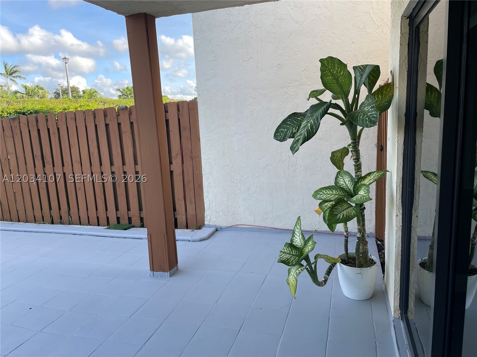 HAMMOCKS SEC 2 - Residential Lease