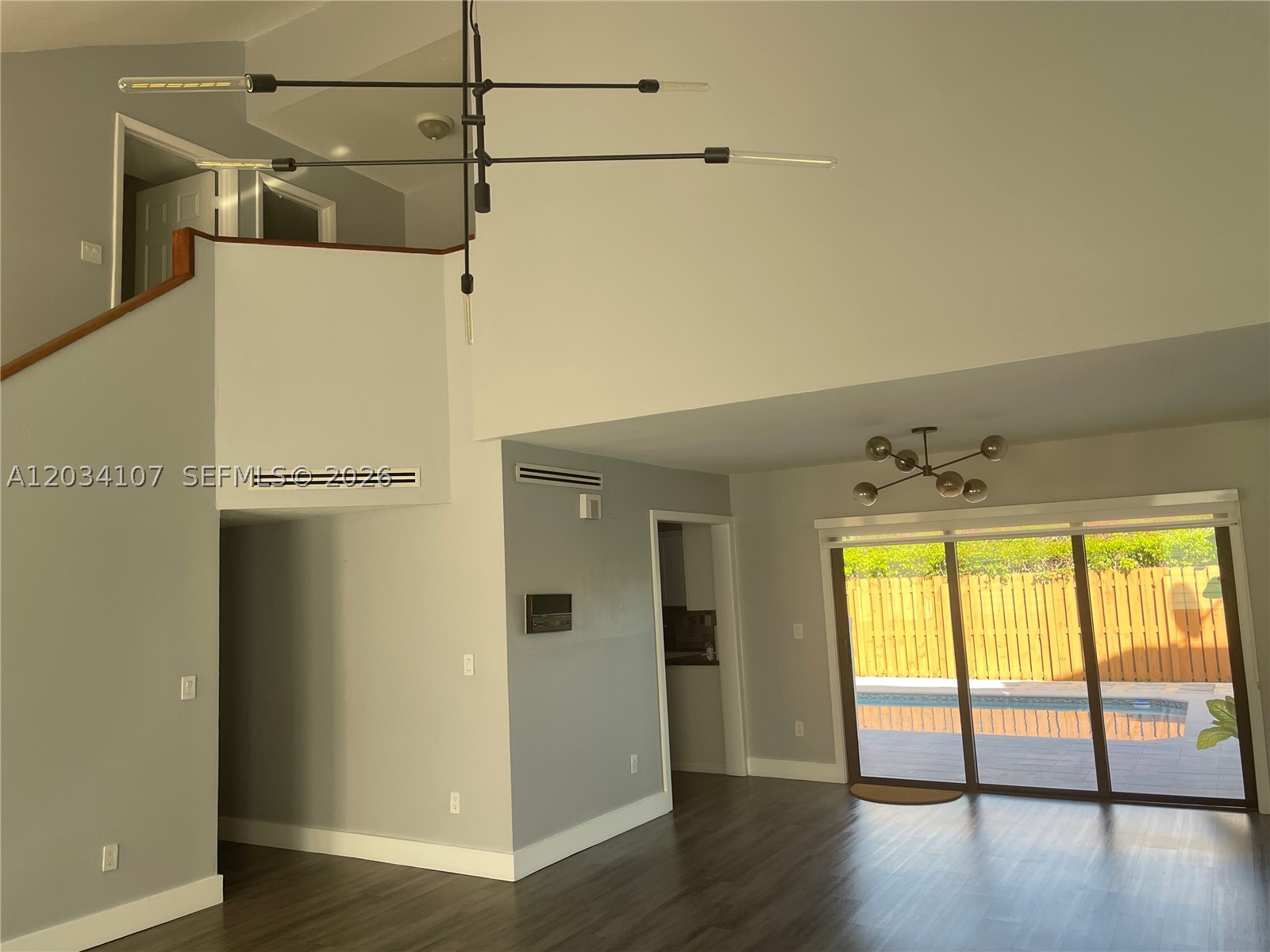 HAMMOCKS SEC 2 - Residential Lease