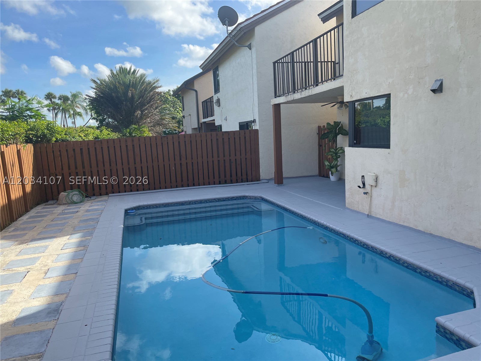 HAMMOCKS SEC 2 - Residential Lease