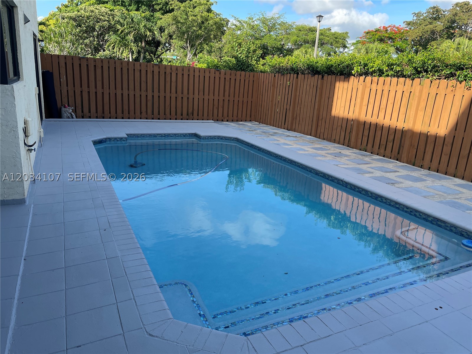 HAMMOCKS SEC 2 - Residential Lease