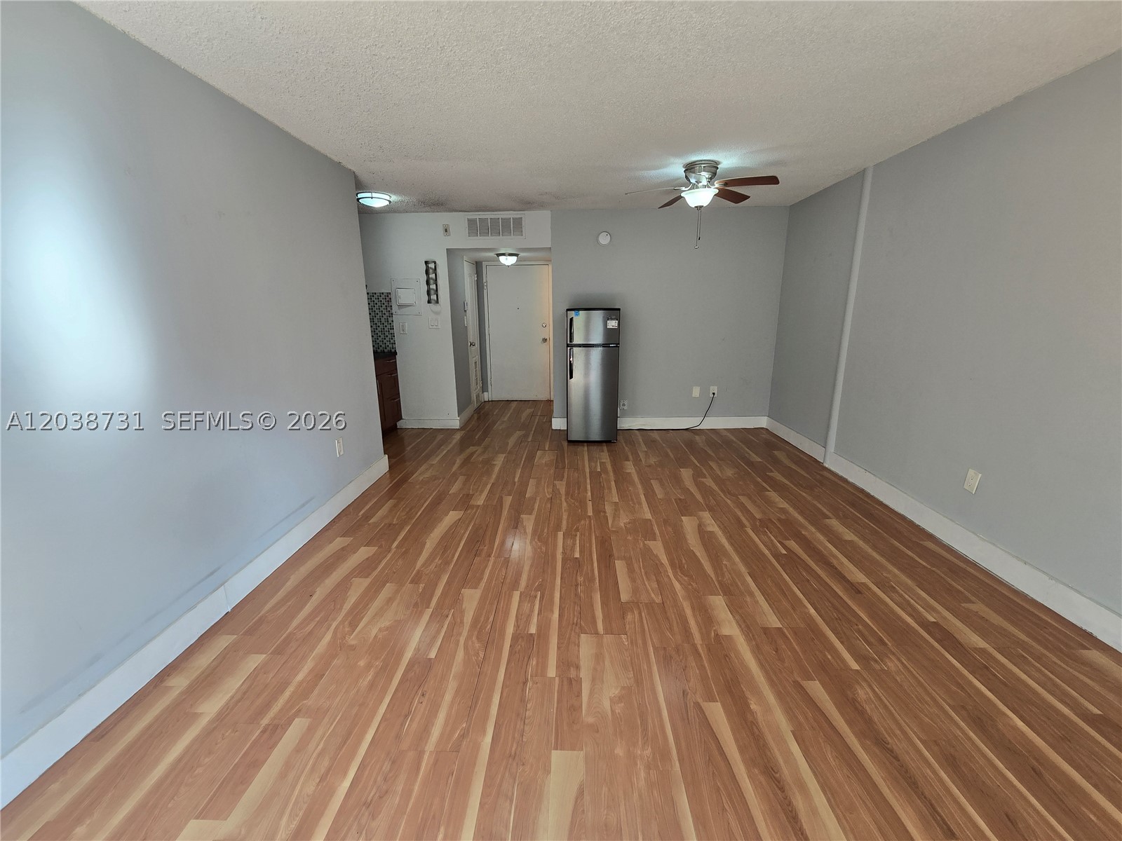 BAYVIEW PALMS CONDO - Residential Lease