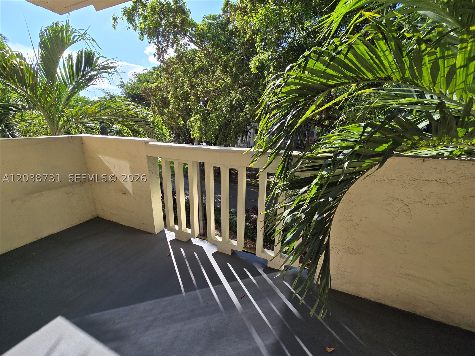 BAYVIEW PALMS CONDO - Residential Lease