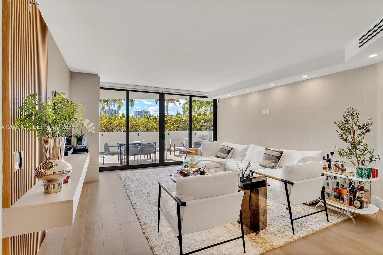 HARBORSIDE AT THE WATERWA - Residential