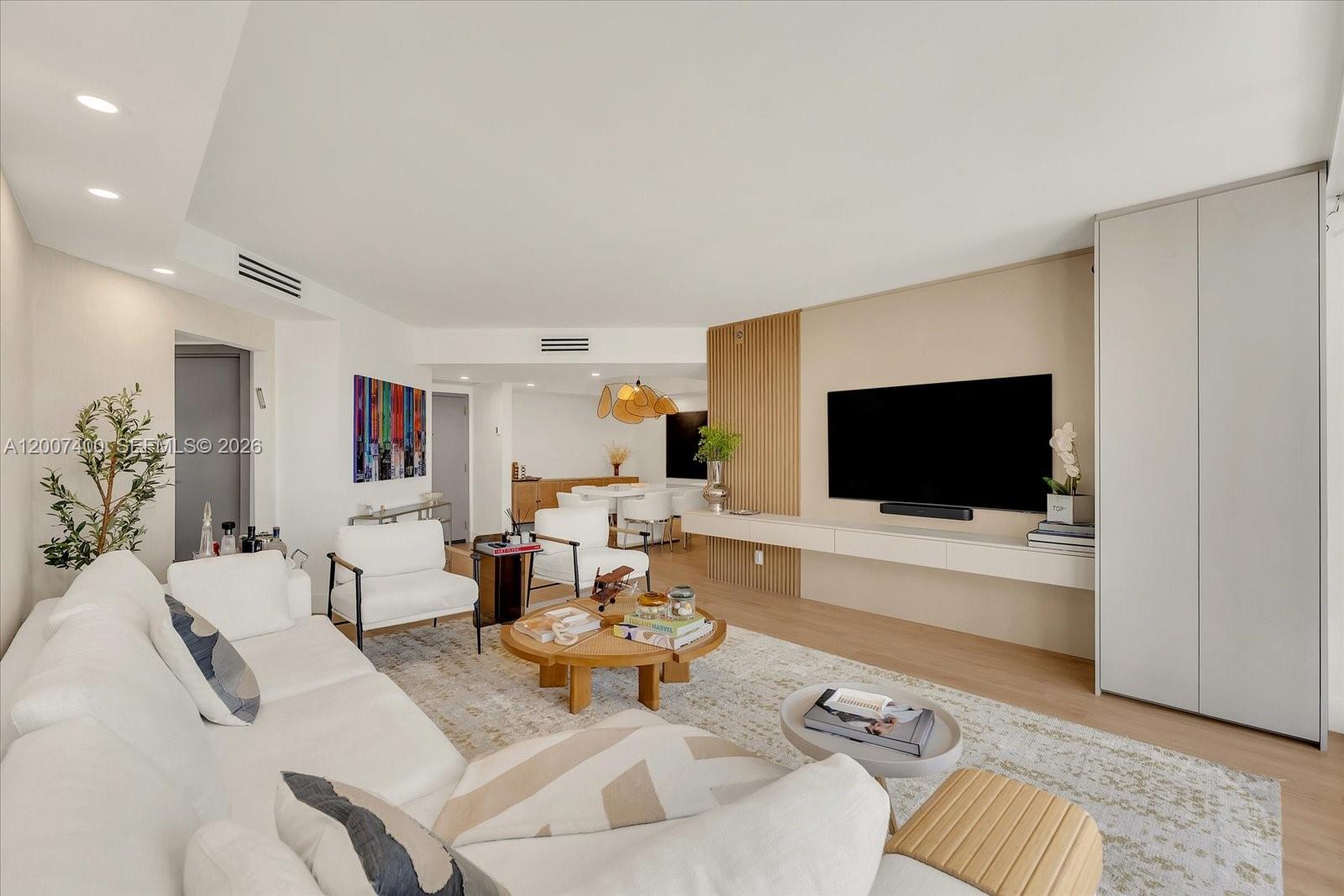 HARBORSIDE AT THE WATERWA - Residential