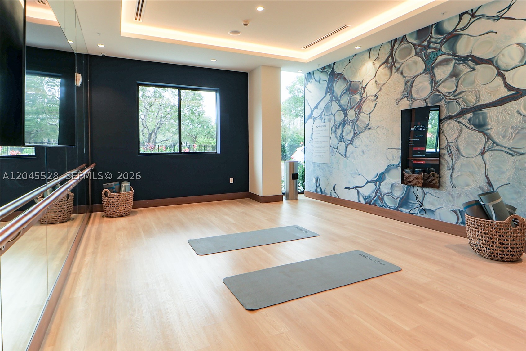 RAMBLEWOOD SOUTH - Residential Lease
