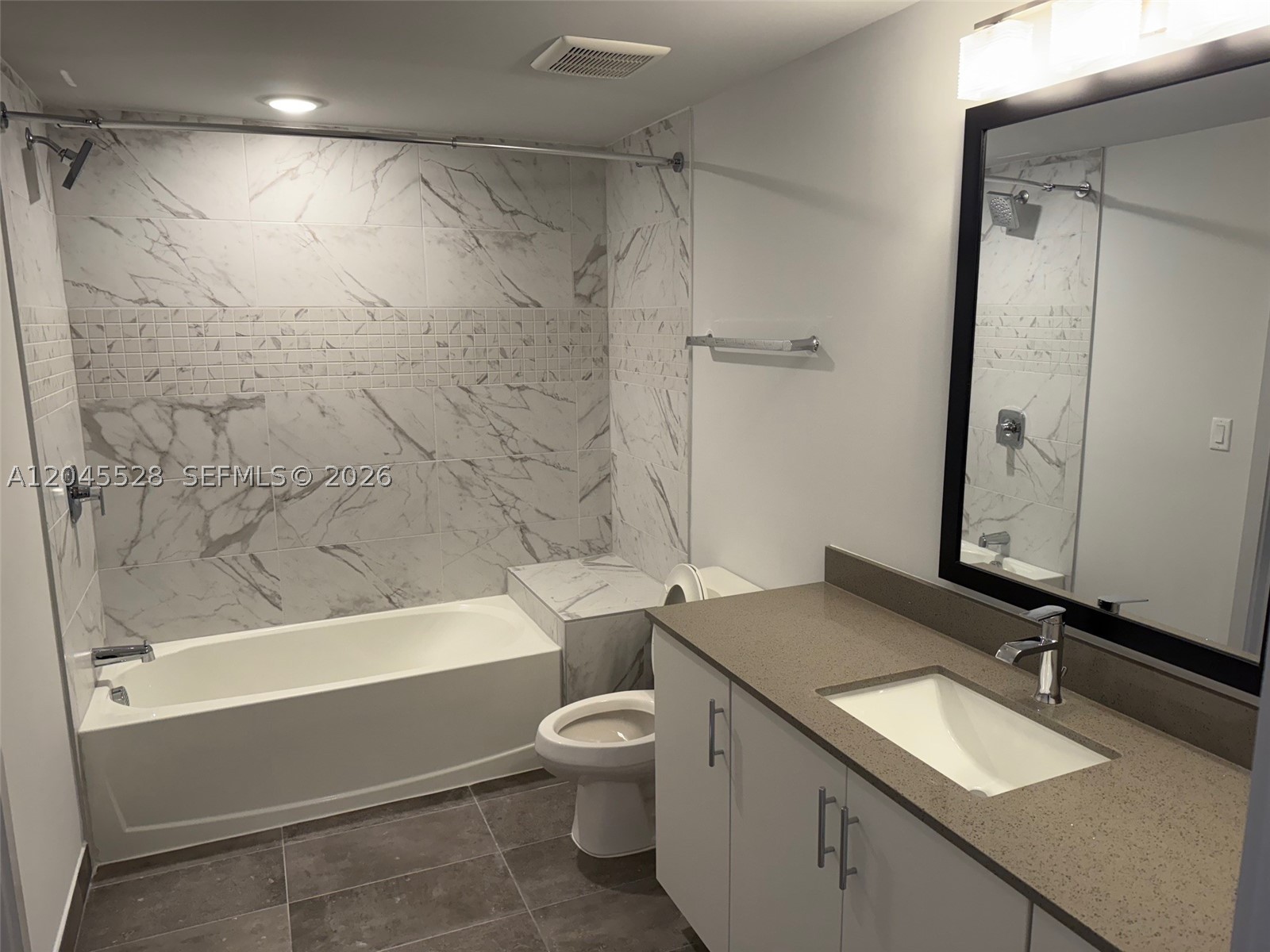 RAMBLEWOOD SOUTH - Residential Lease