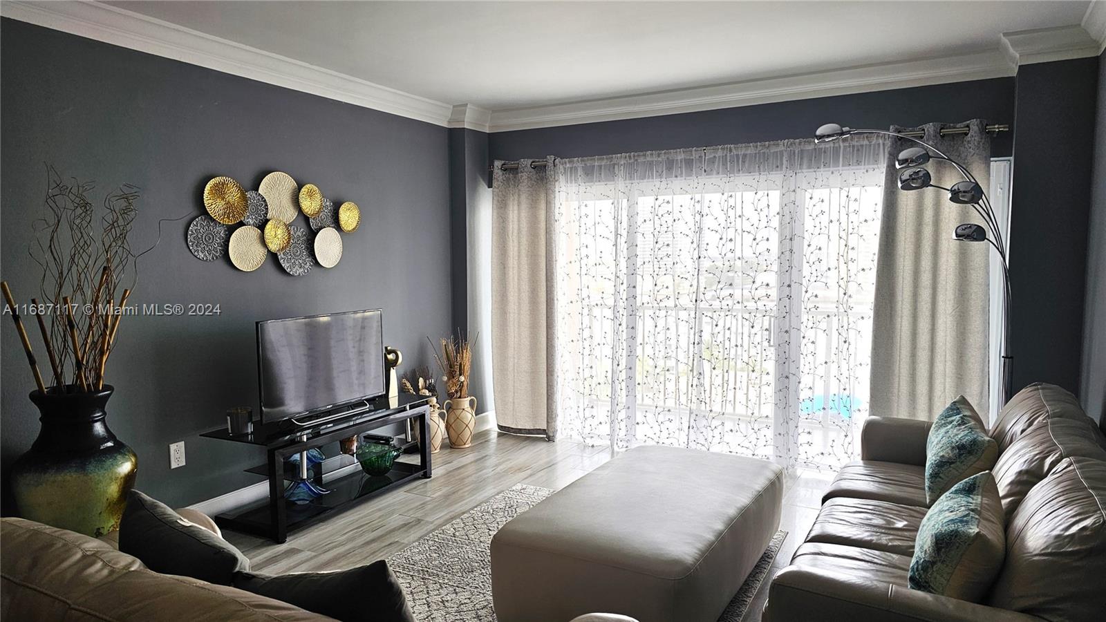 HEMISPHERES CONDO - Residential Lease