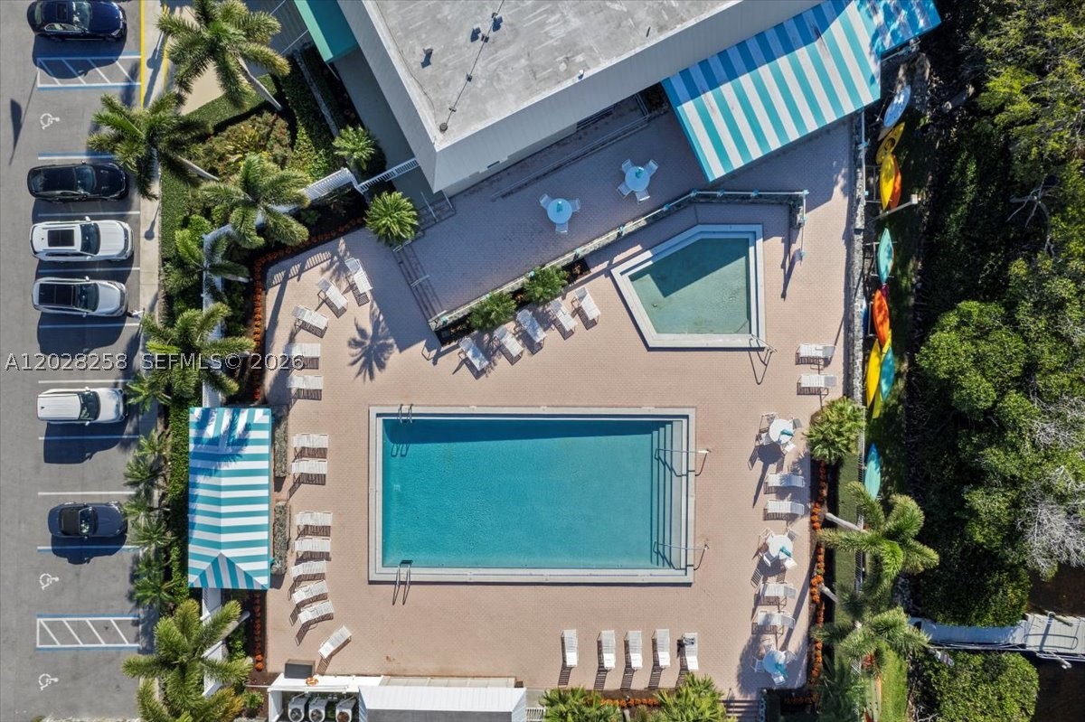 RIVERBEND CONDO - Residential