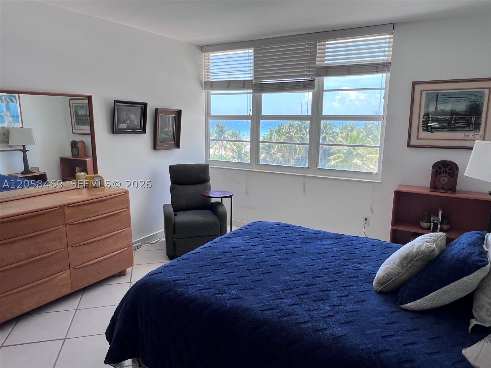 THE DECOPLAGE CONDO - Residential