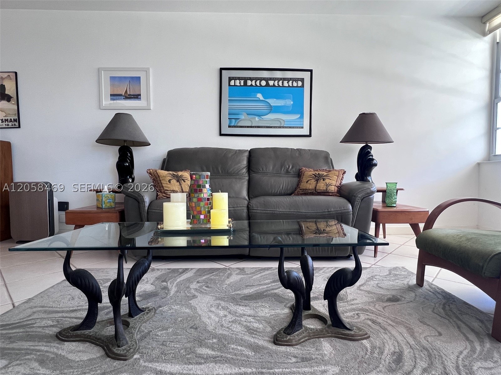 THE DECOPLAGE CONDO - Residential