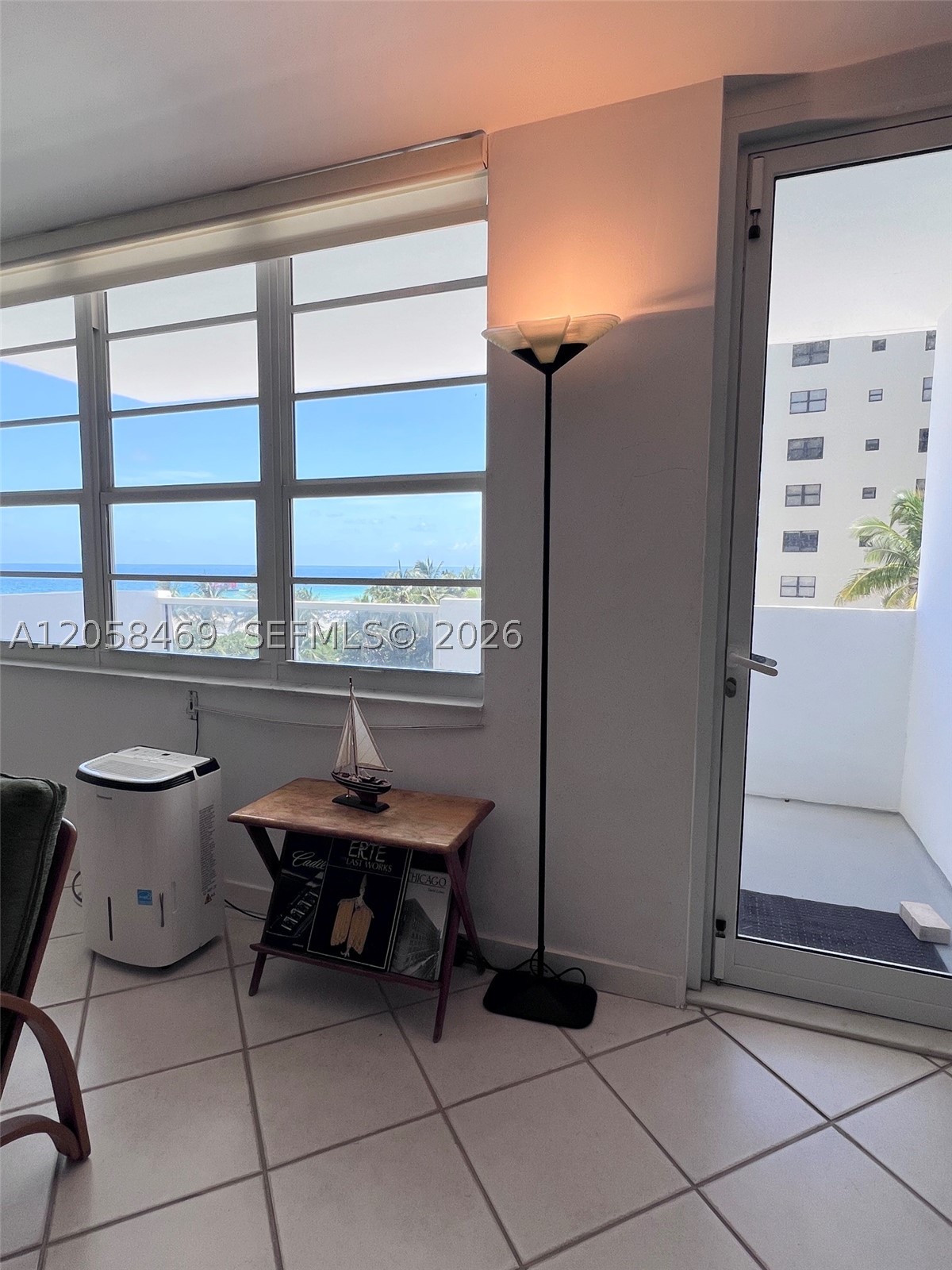 THE DECOPLAGE CONDO - Residential