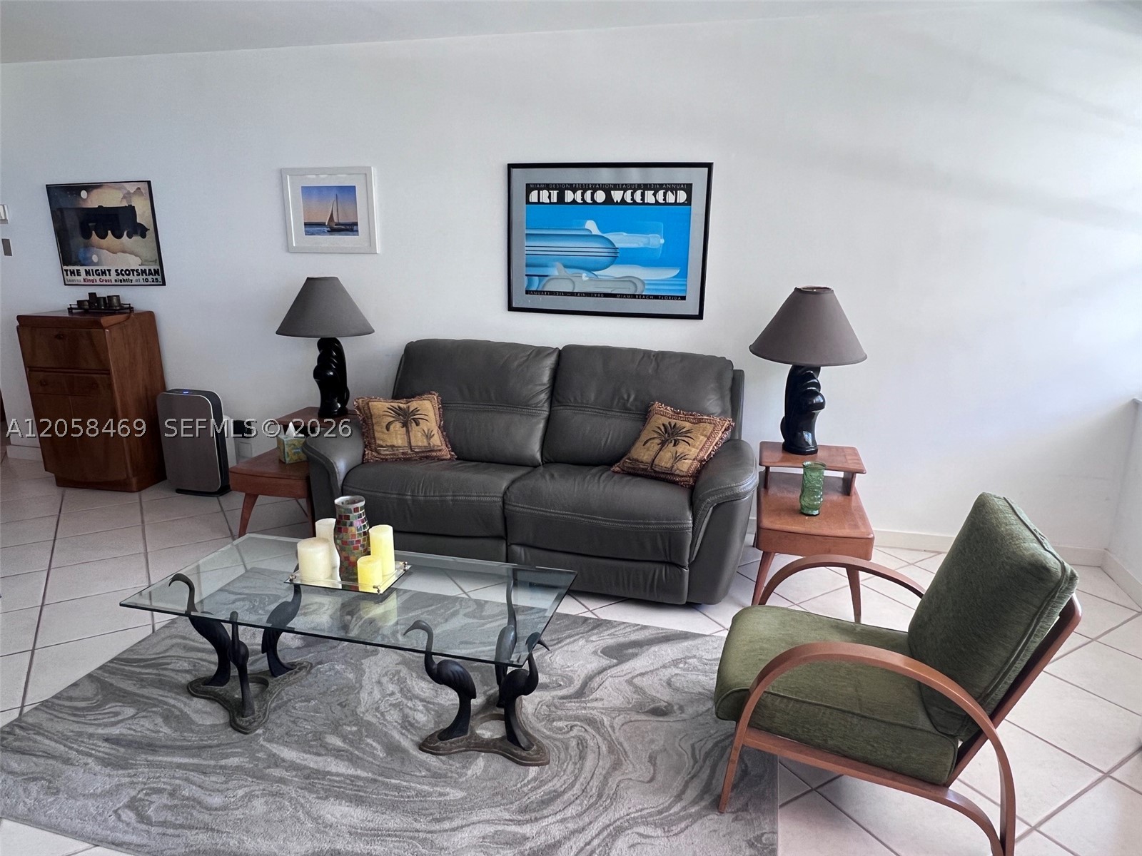 THE DECOPLAGE CONDO - Residential