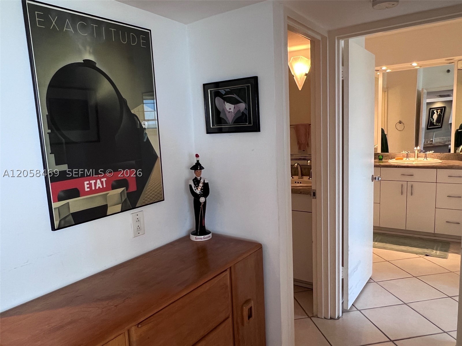 THE DECOPLAGE CONDO - Residential